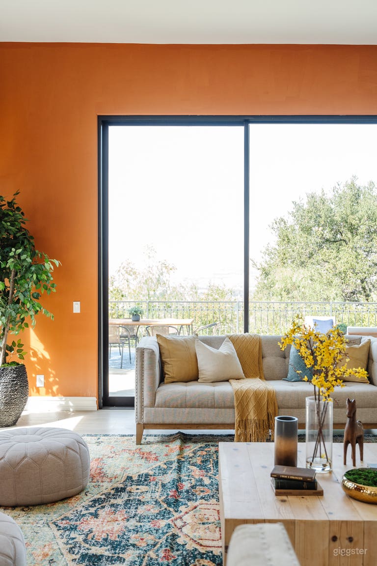  Crown Hill Mansion Views and Gated Private on 2acs 