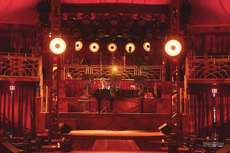  Elegant Vintage Theater -Old Hollywood Venue 