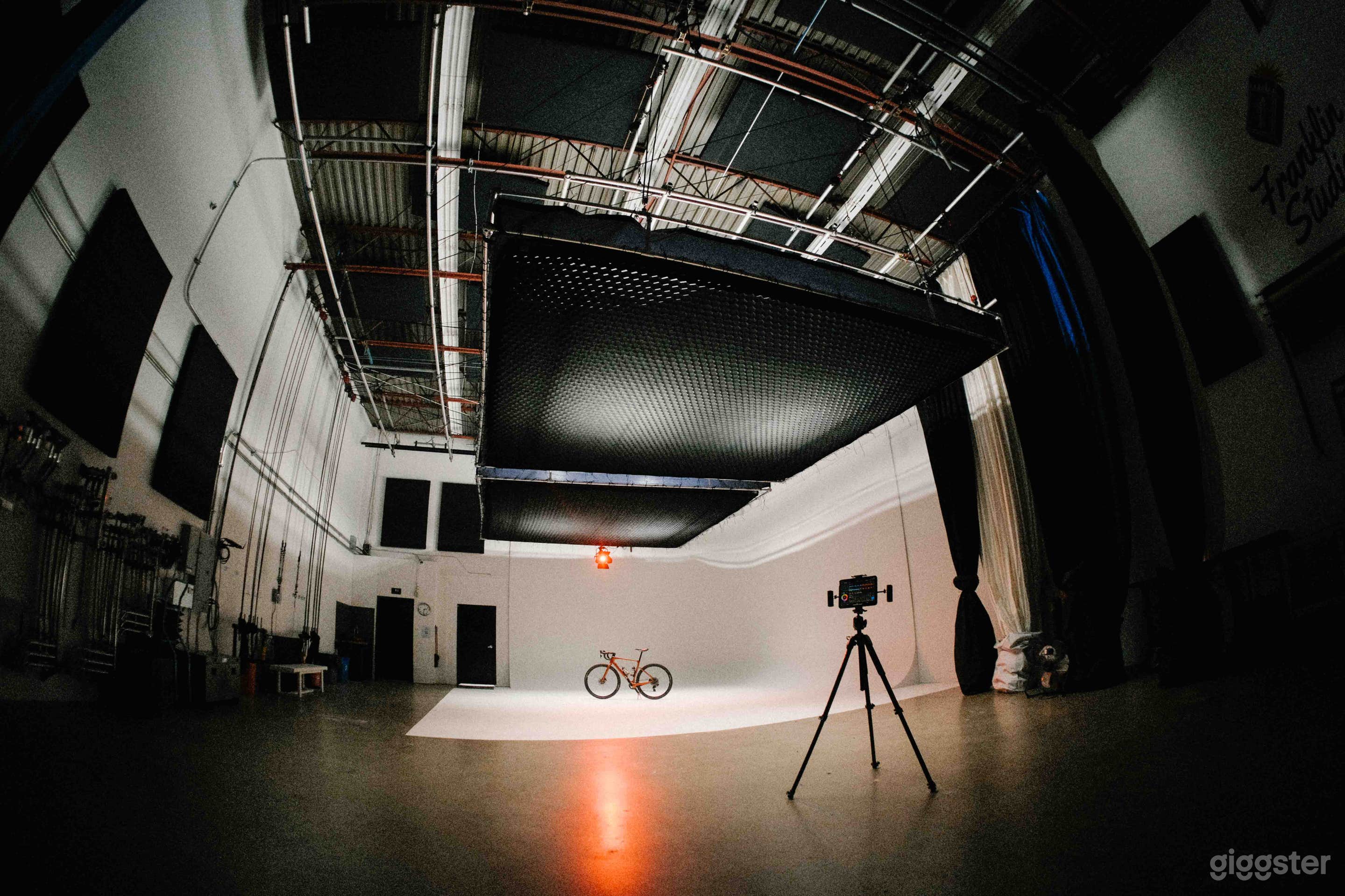 Fully Optimized Production Space with Lounge &amp; Office Photo 1