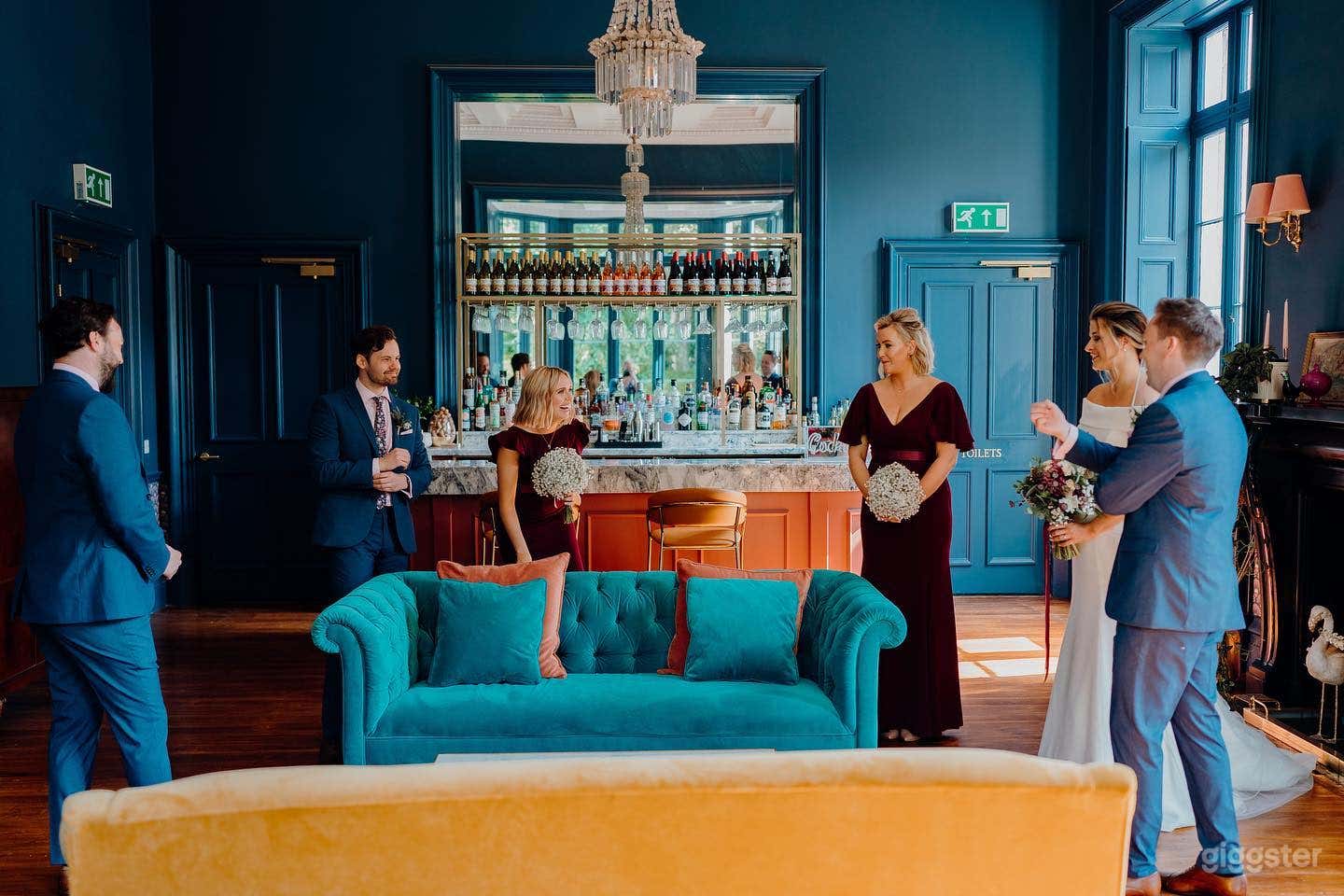 The Opulent lounge for Hangout  Photo 2