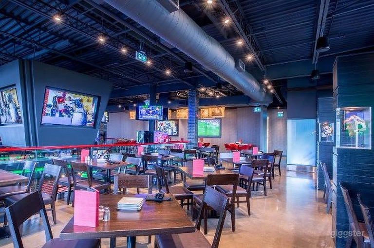  Industrial Dining Space 