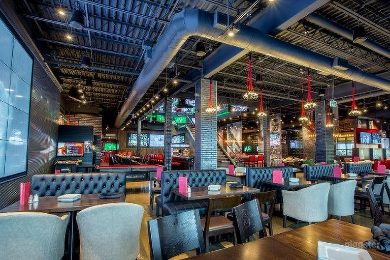  Industrial Dining Space 