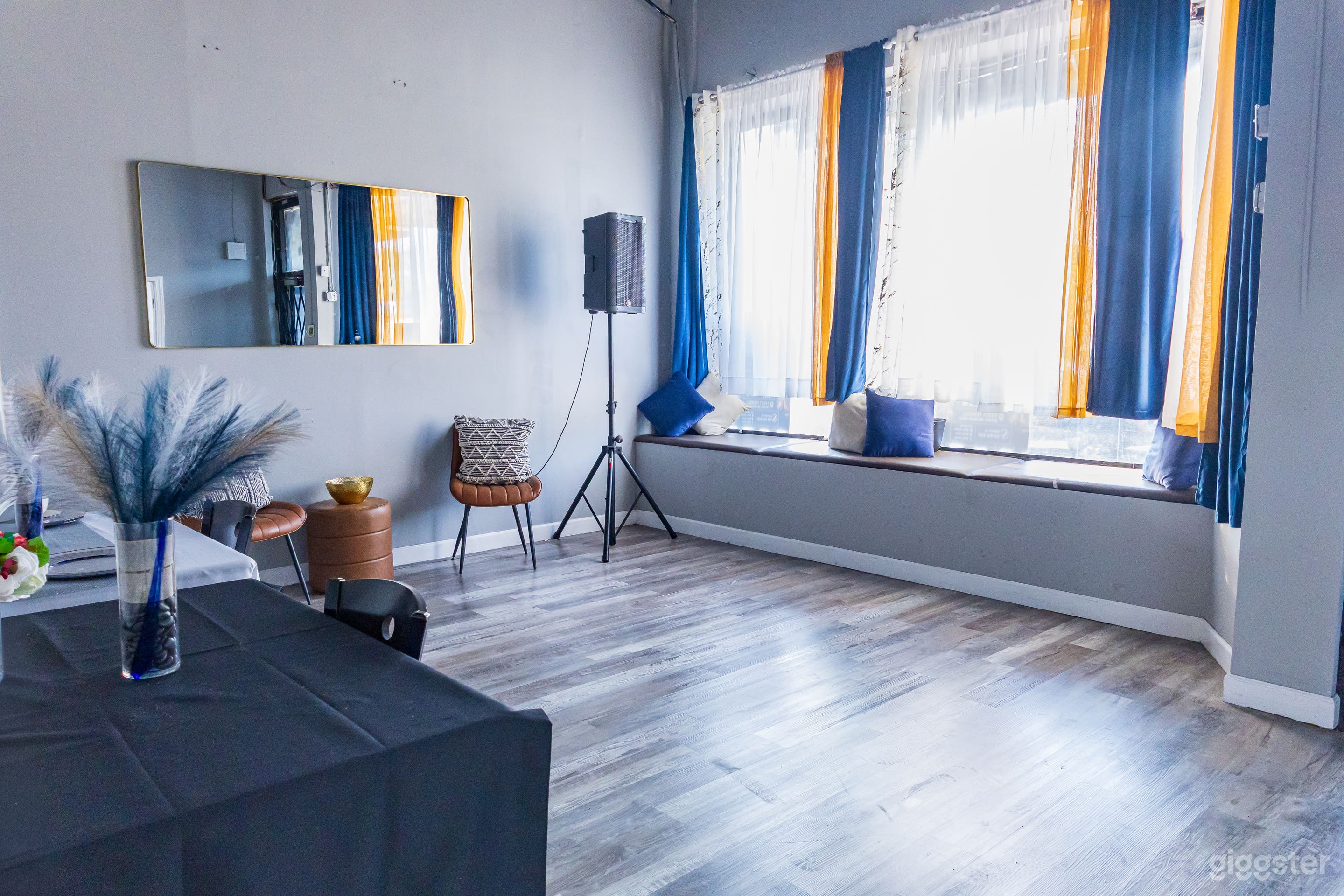 Elegant Lounge & Event Space Photo 3