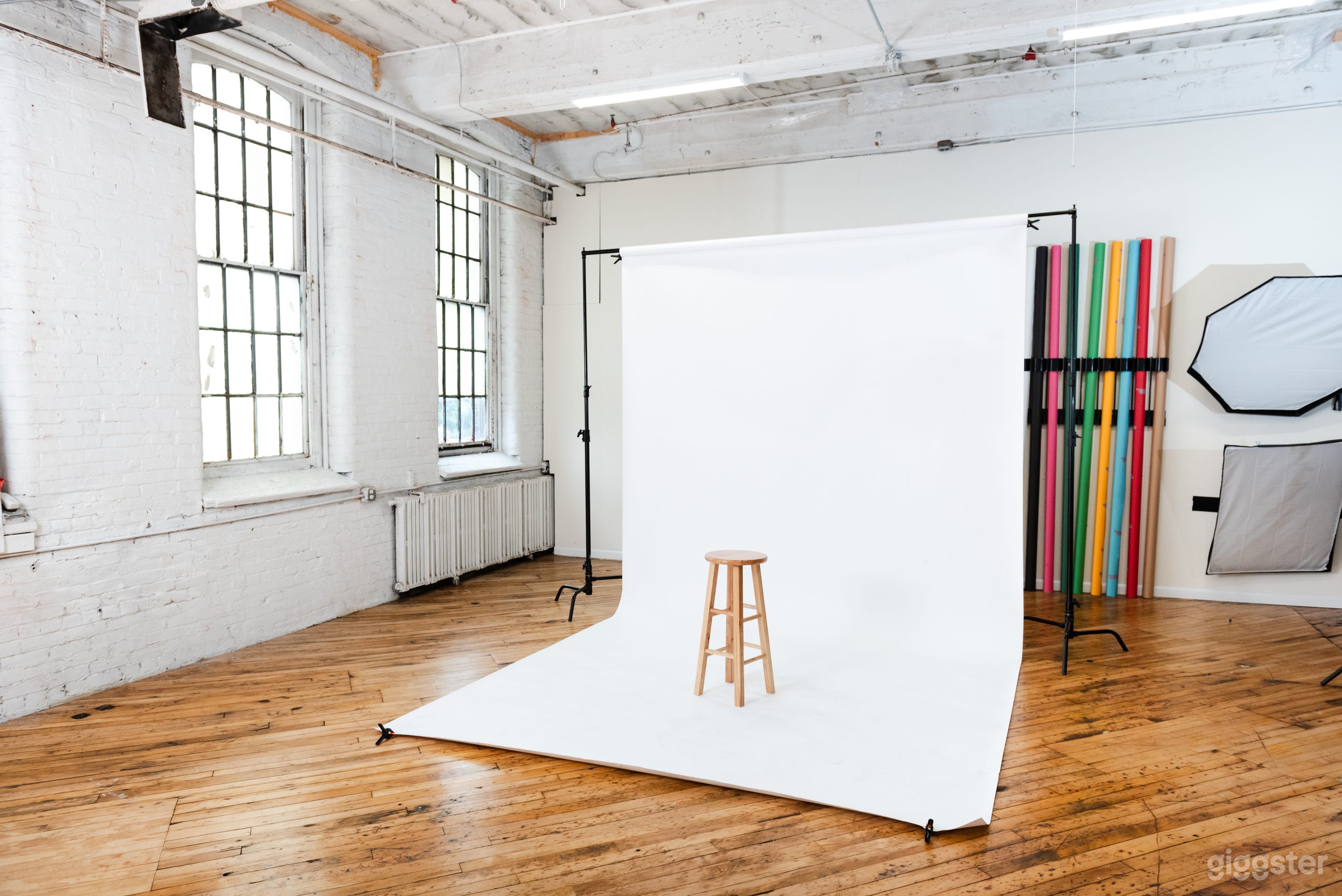 1,500sqft Fully Equipped Production Studio Photo 1