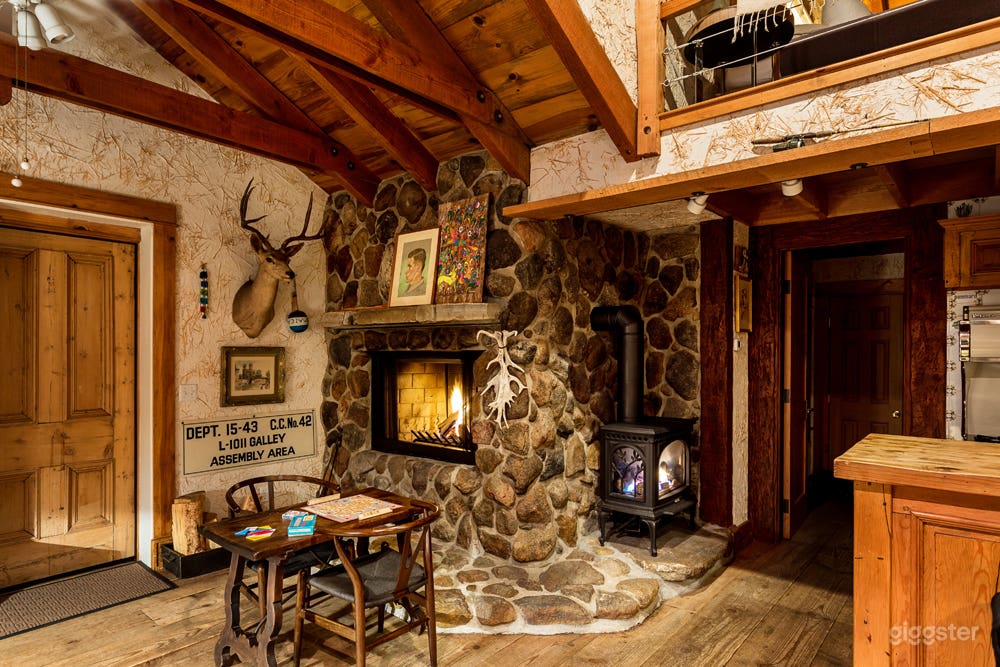 Historic 1922 Idyllwild Cabin on Strawberry Creek Photo 2