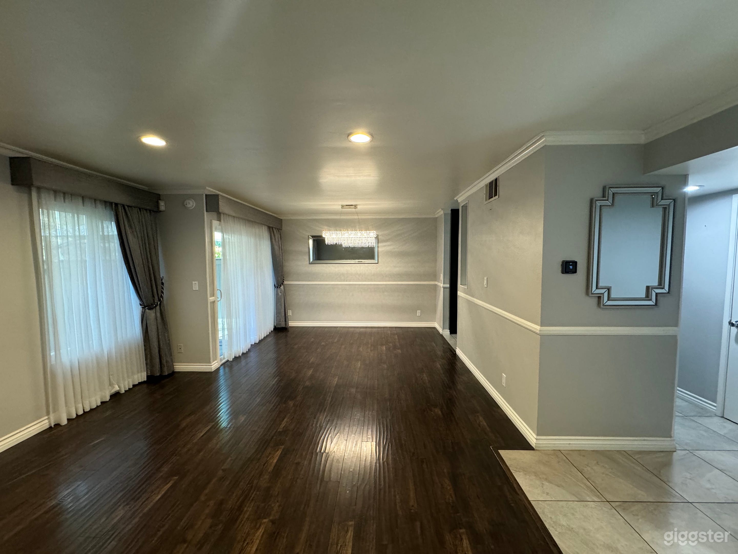 Perfect Empty Townhouse Available for Filming! Photo 3