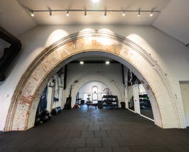  Elegant Professional Gym Space 