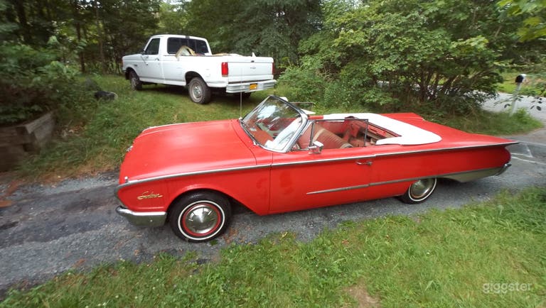  1960 Ford Sunliner convertible 