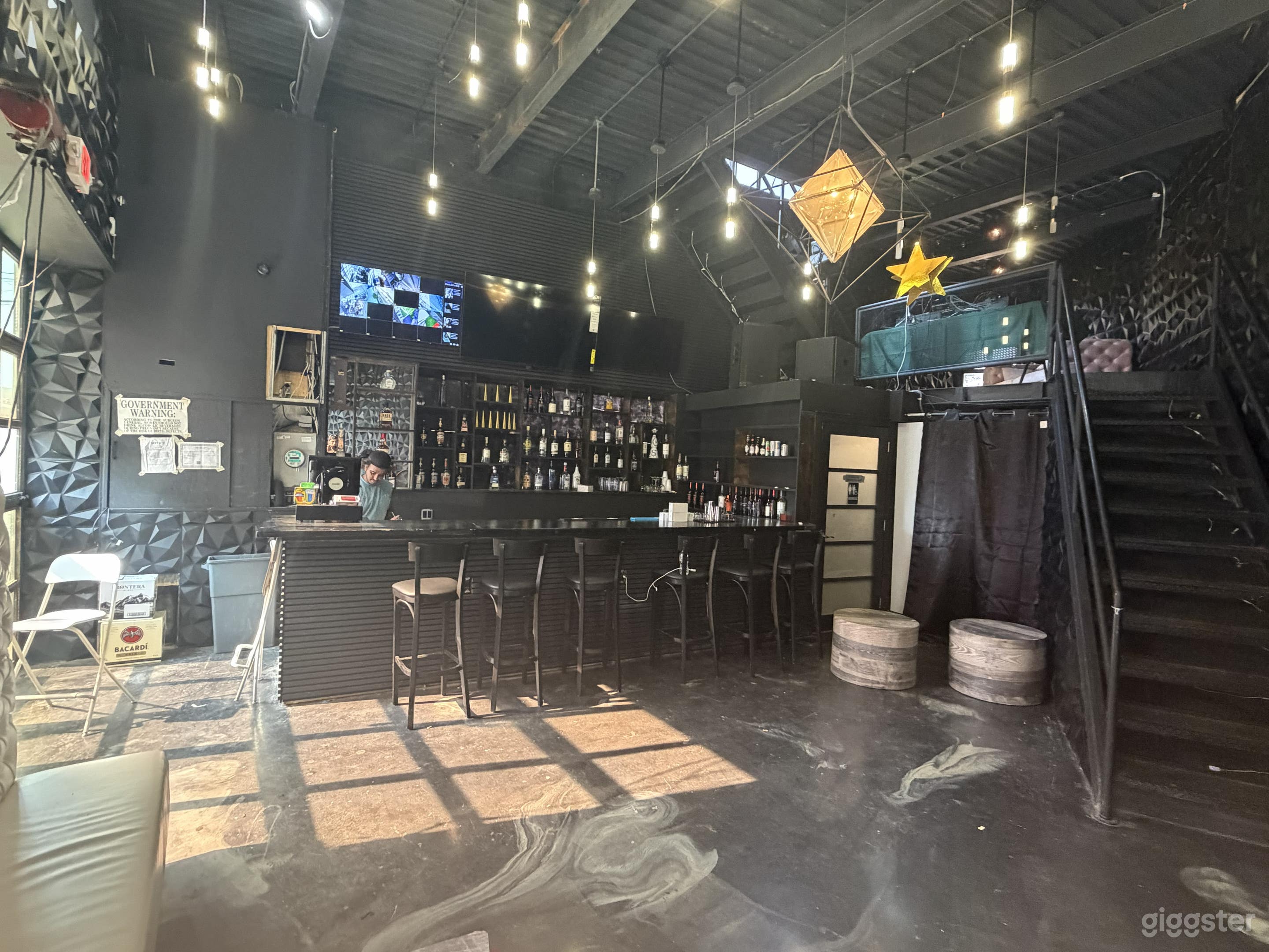 Lugar de Eventos Moderno de Tres Niveles 26amp; Locación para Filmaciones Foto 1