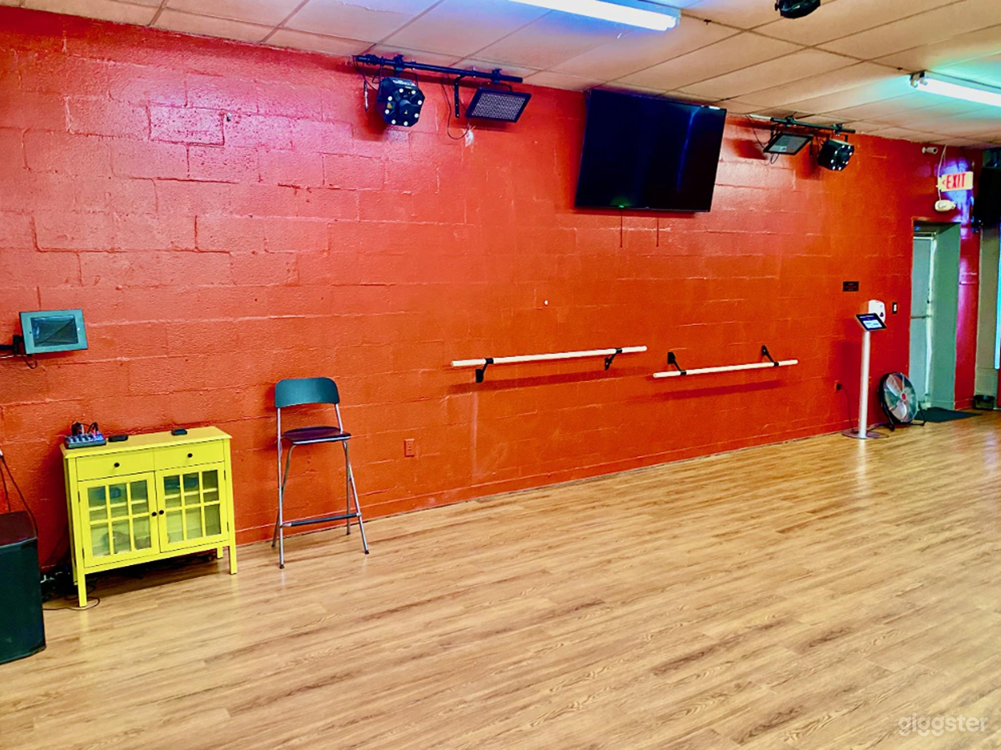 Spacious Cuban Dance Studio Photo 1