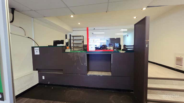  Large retail space, mix of open areas and two offices 