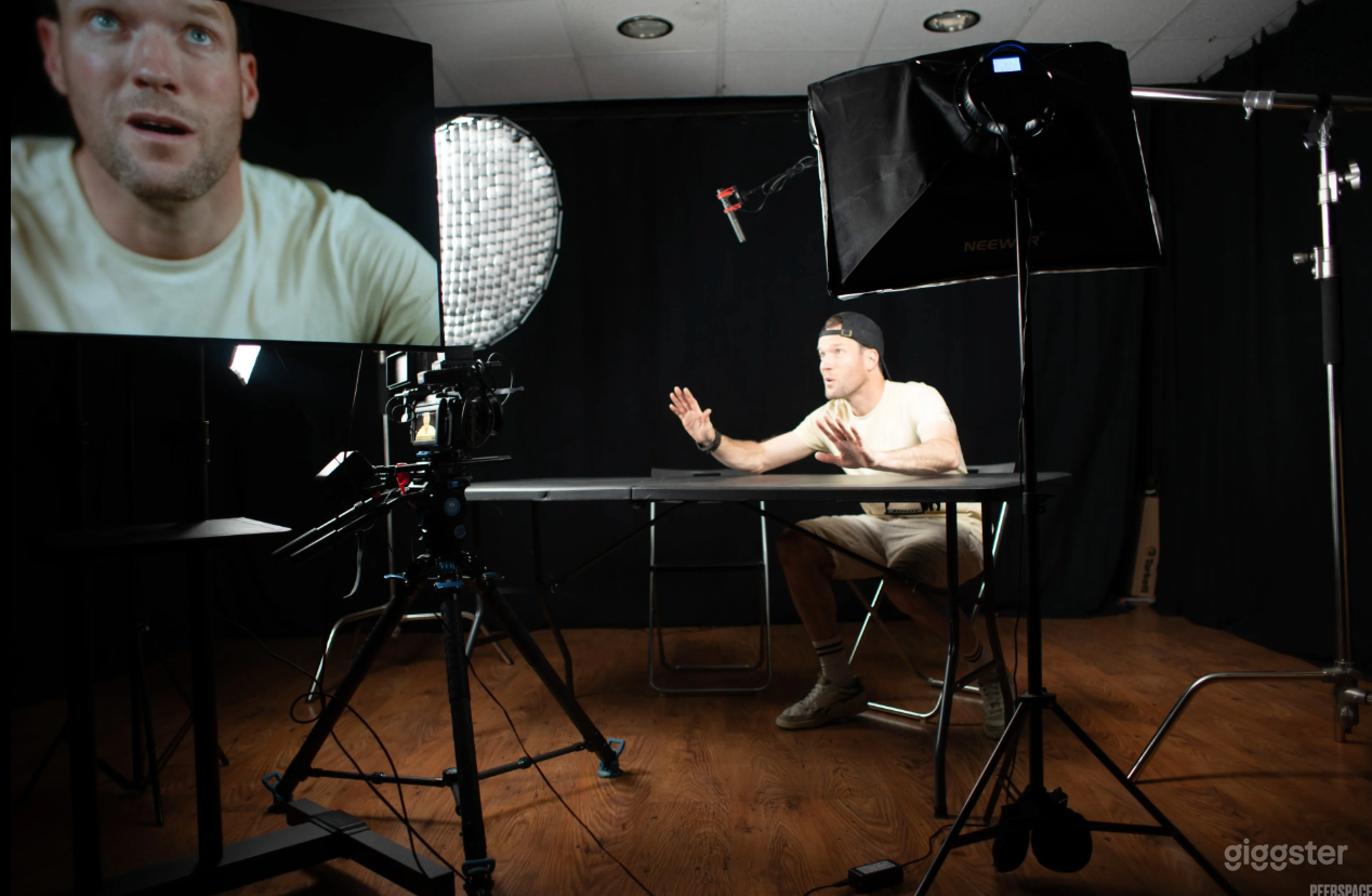 A Multipurpose Studio Workspace Photo 1