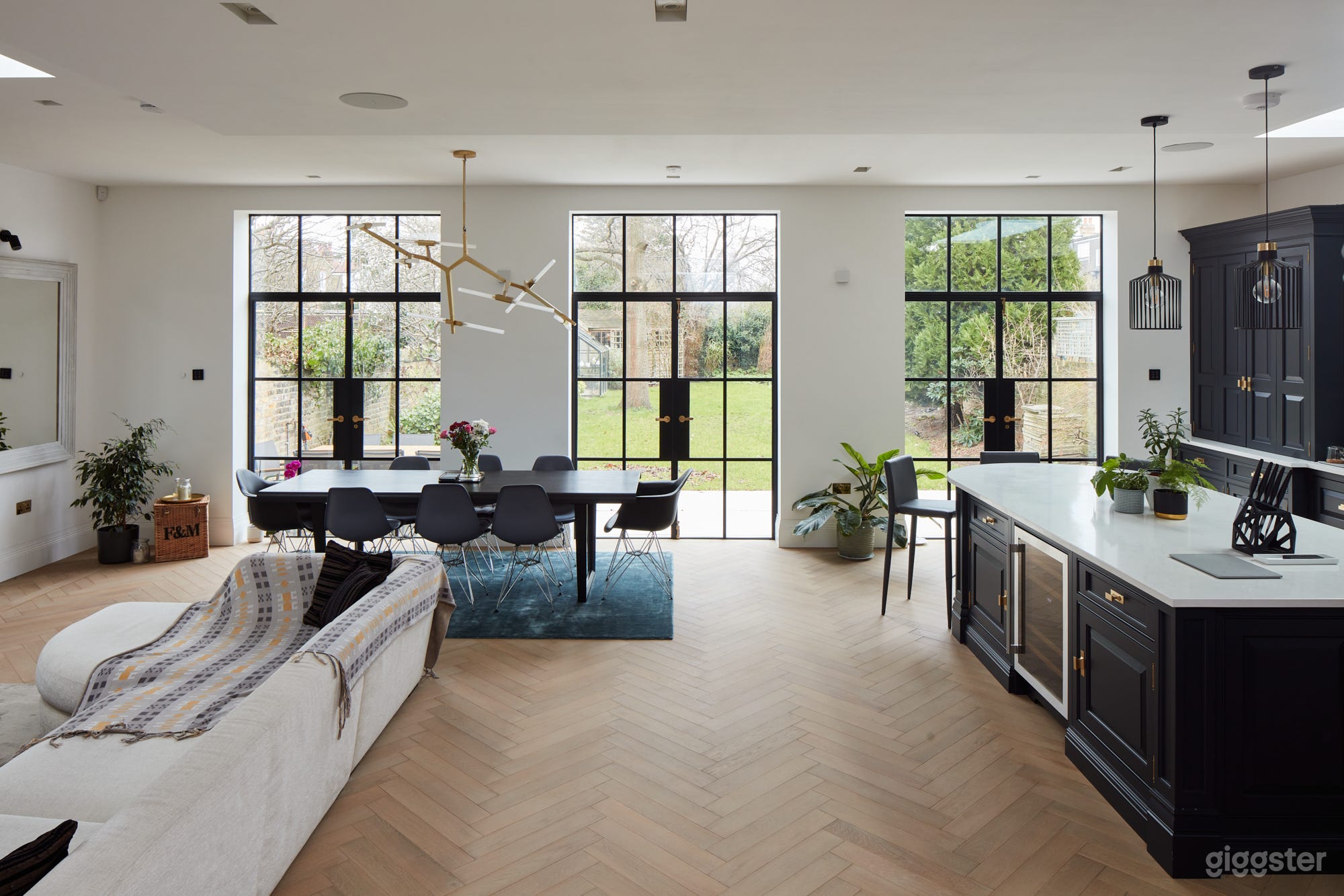 Detached House, Crittal Doors and Classic Kitchen Photo 1