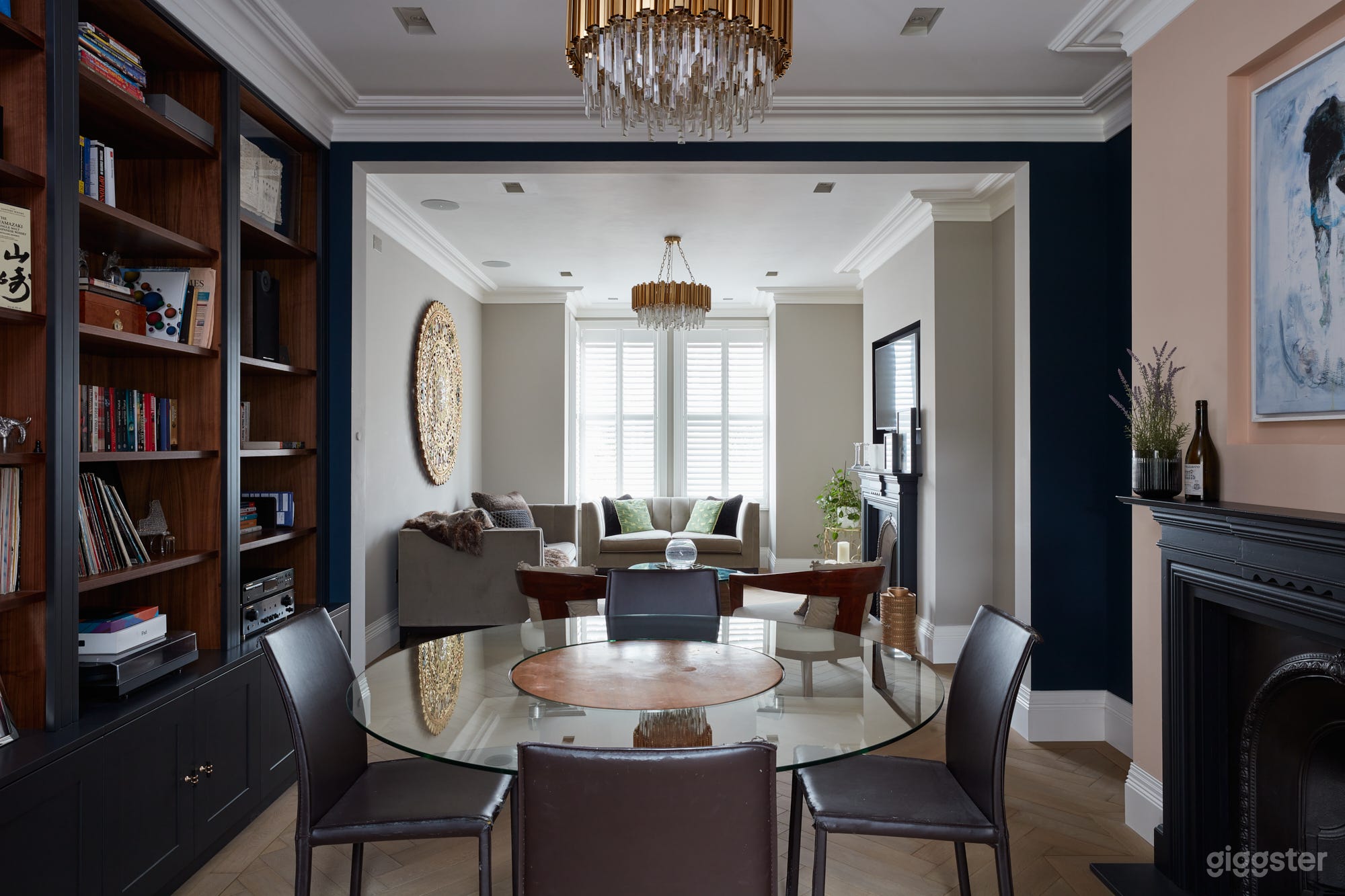 Detached House, Crittal Doors and Classic Kitchen Photo 2