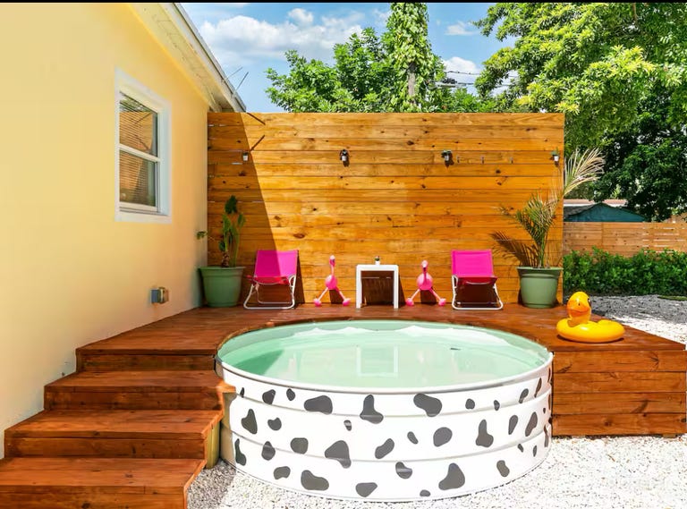  La piscina de vaquero está incluida, espacio para filmar y crear contenido 