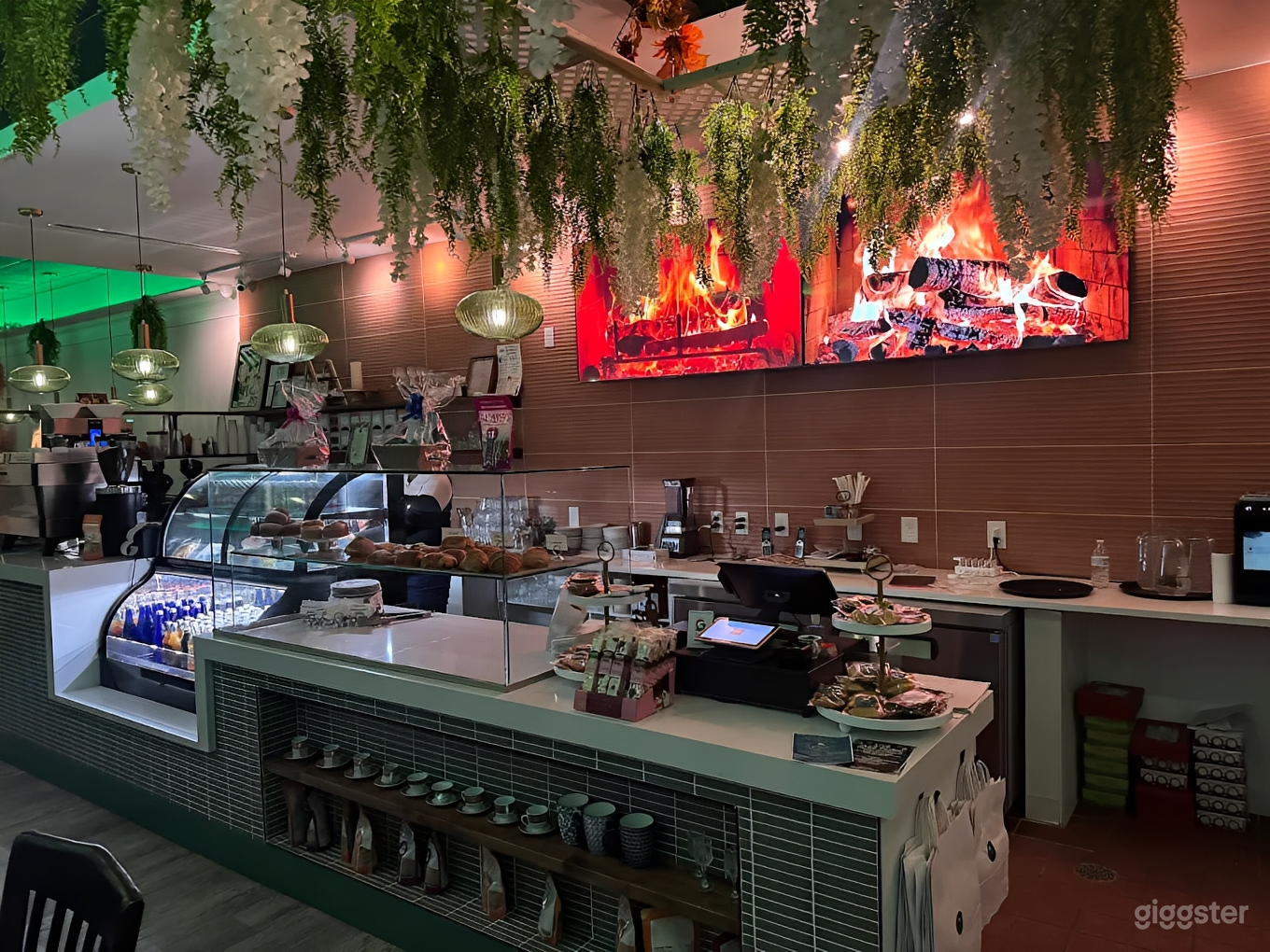 Cozy Cafe with Natural Light & Patio Photo 2