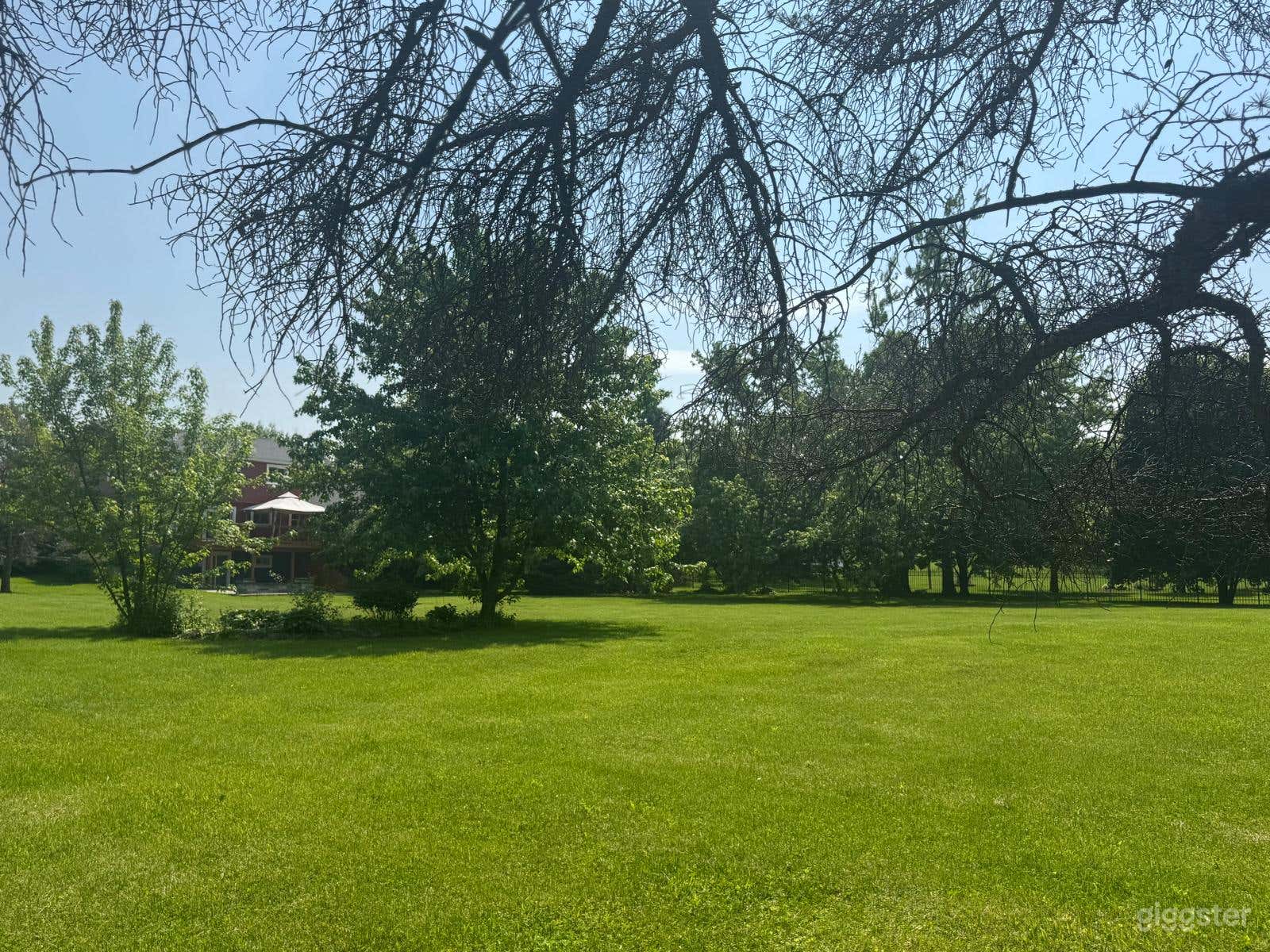 Private Backyard Oasis For Outdoor Events Photo 1