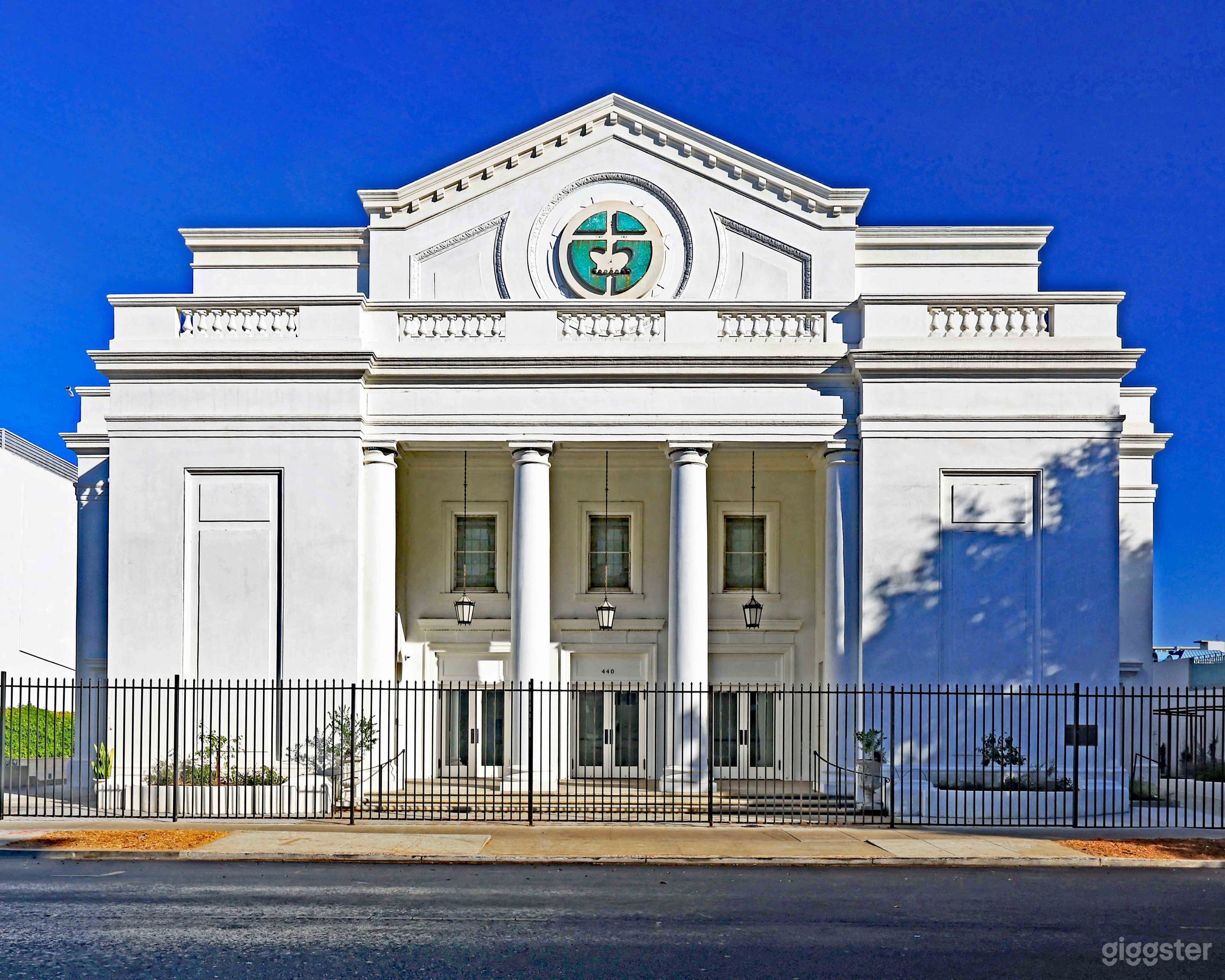 Renaissance Revival facade 