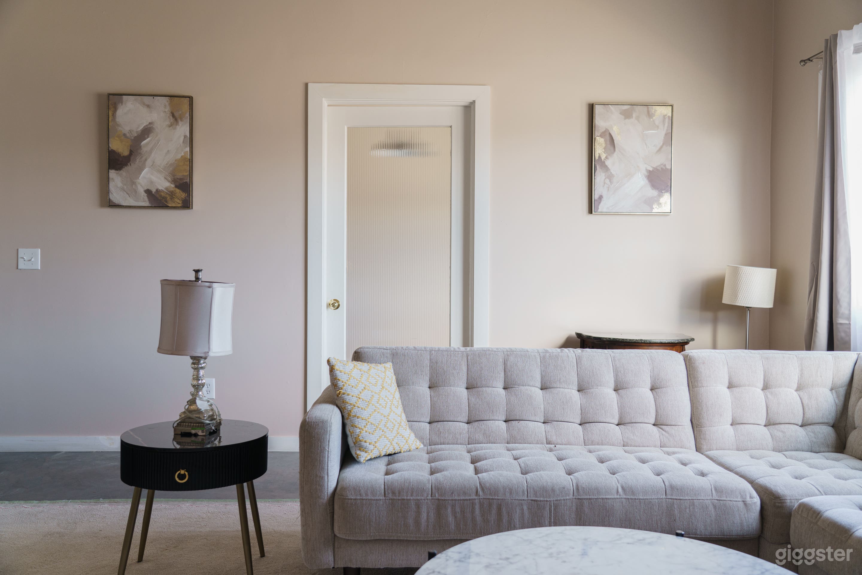 Vertical Studio - Soundstage - Multi-Room Office Suite Photo 1