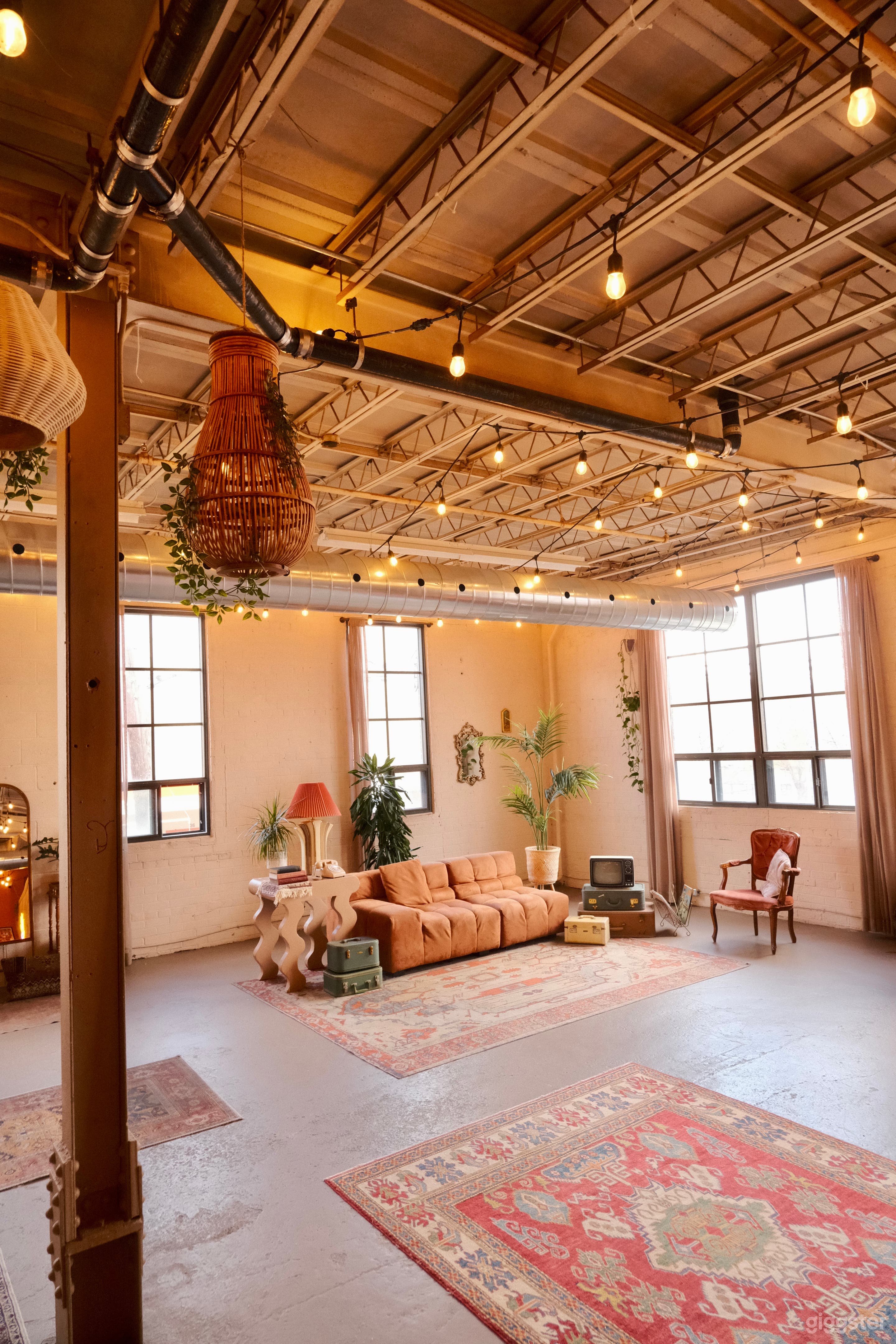 Cozy Industrial Loft Studio and Event Space Photo 2