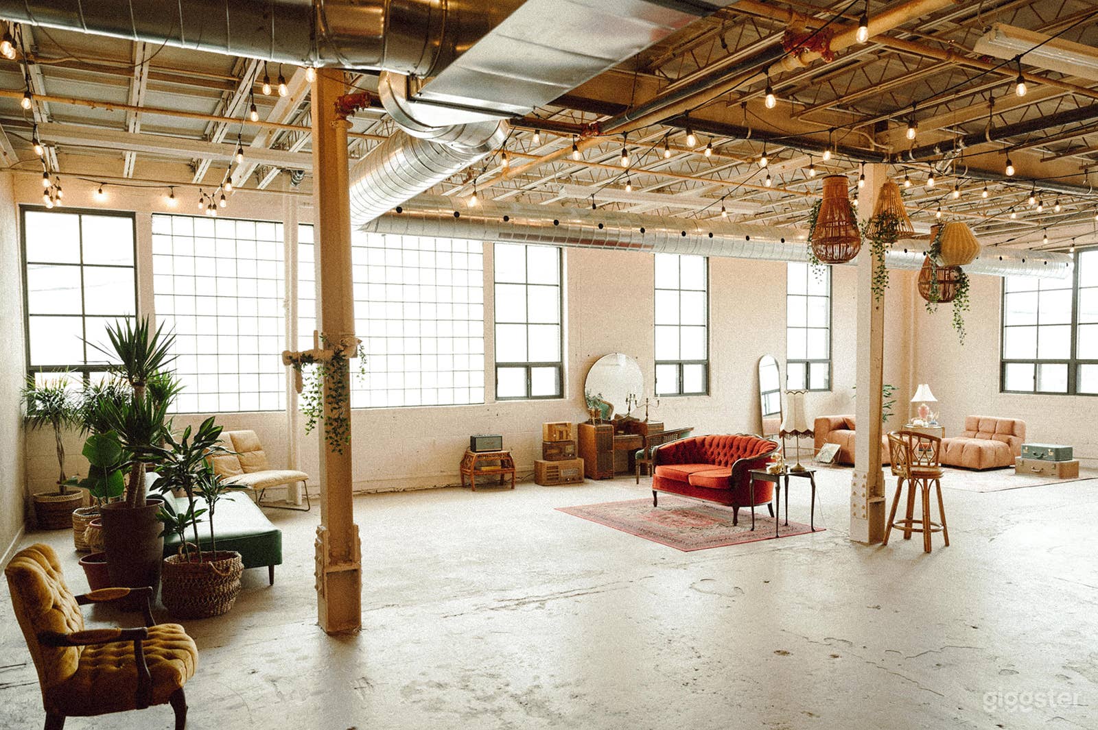 Cozy Industrial Loft Studio and Event Space Photo 2
