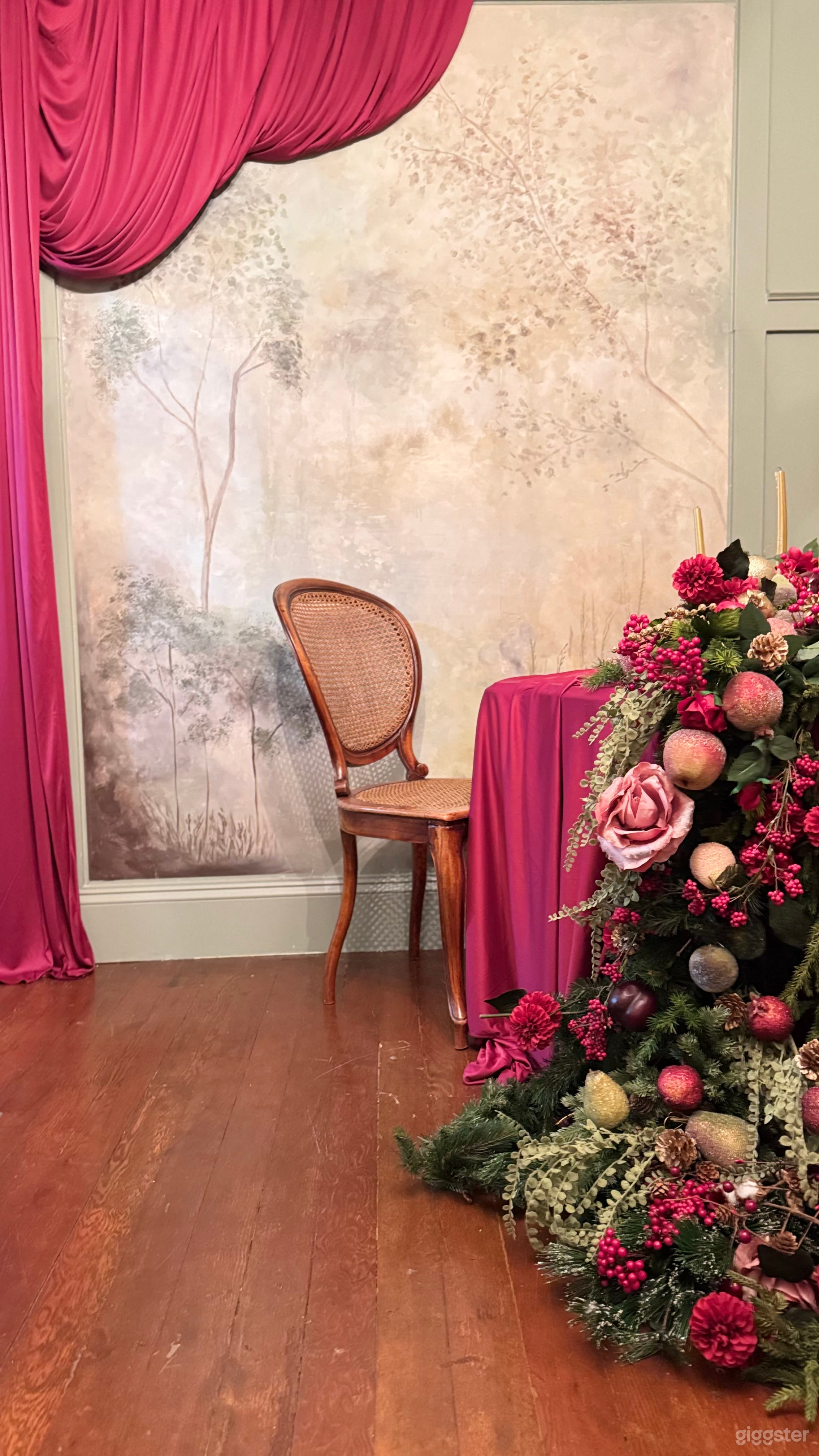 Open, curated space  Photo 1