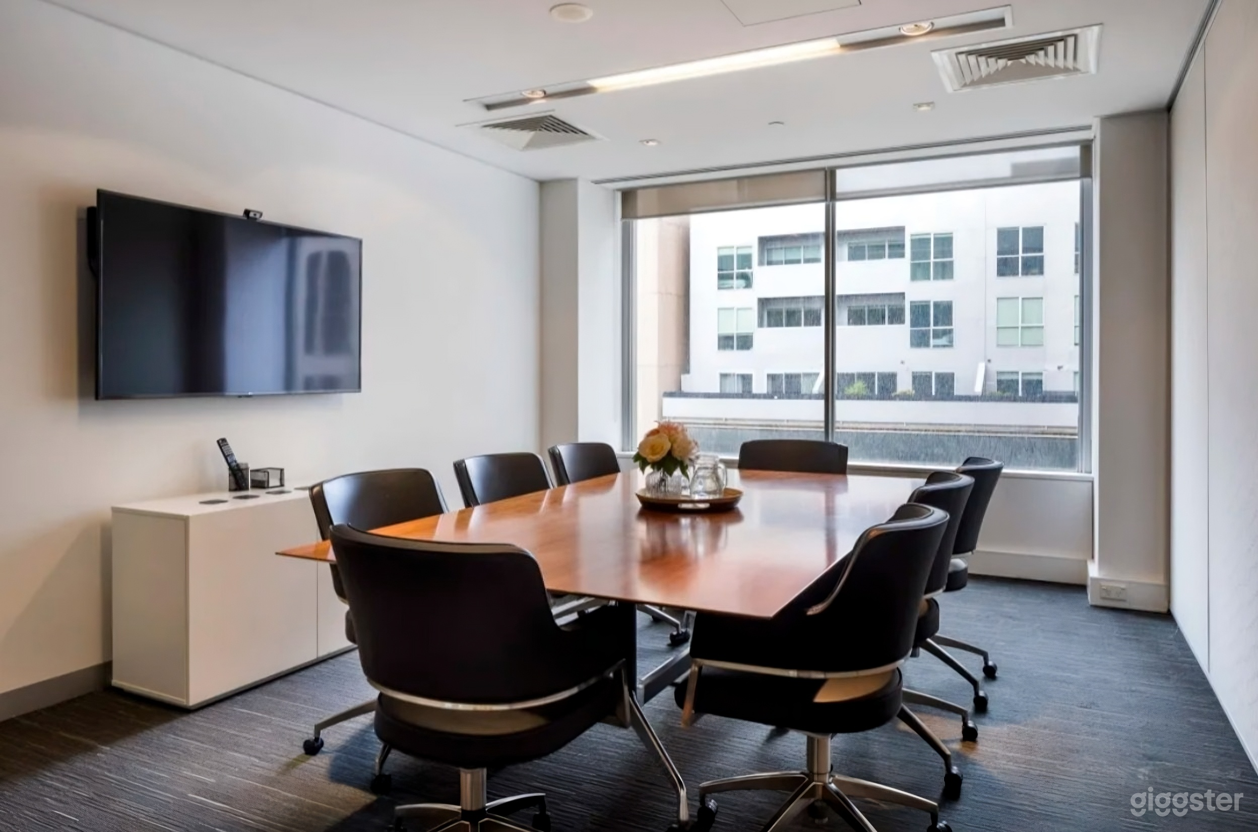 Mont Blanc | Meeting Room for 8 Person Photo 4