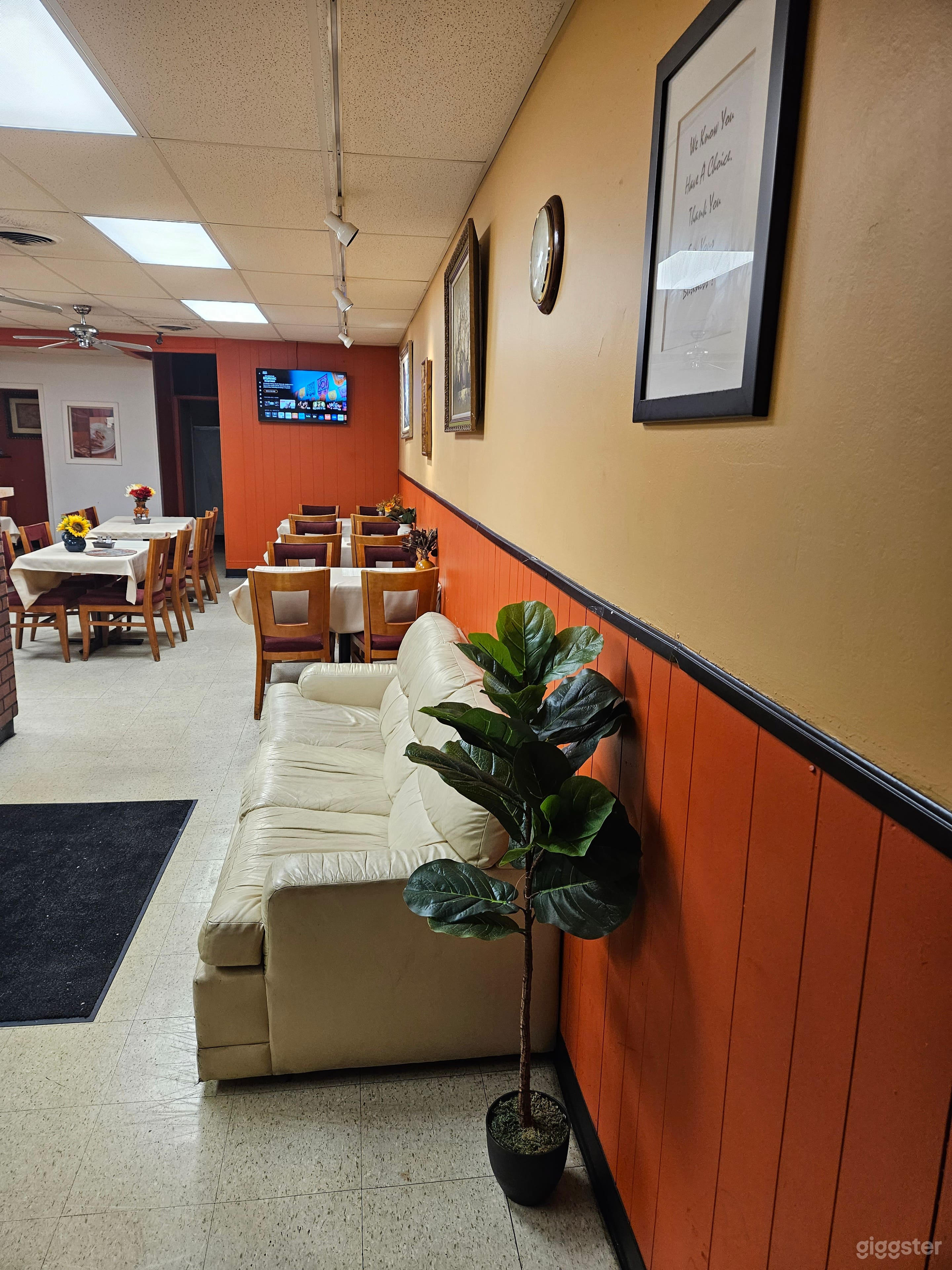 Great Place a mile from OHare Photo 2