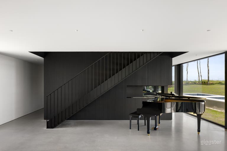  Minimalist Modern Waterfront Home 