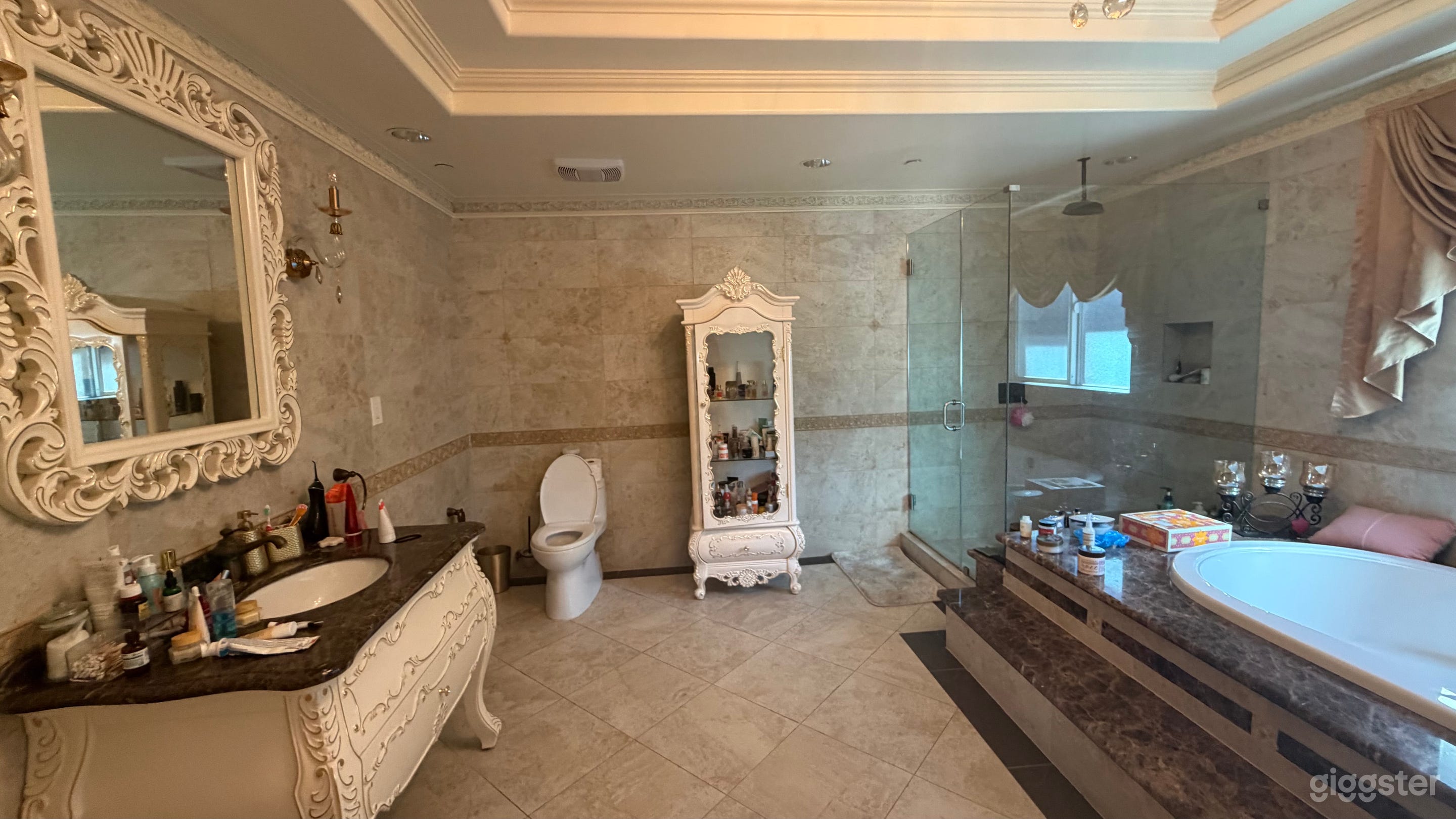 Encino Mansion Photo 4