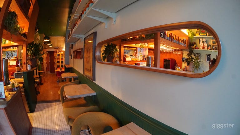  Intimate wine bar with retro vibes in Greenpoint 