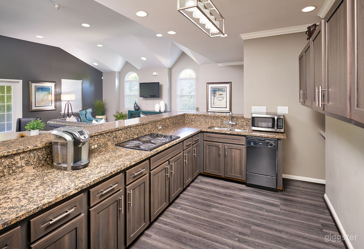 Light, Cozy Club Room in Outer Baltimore Photo 2