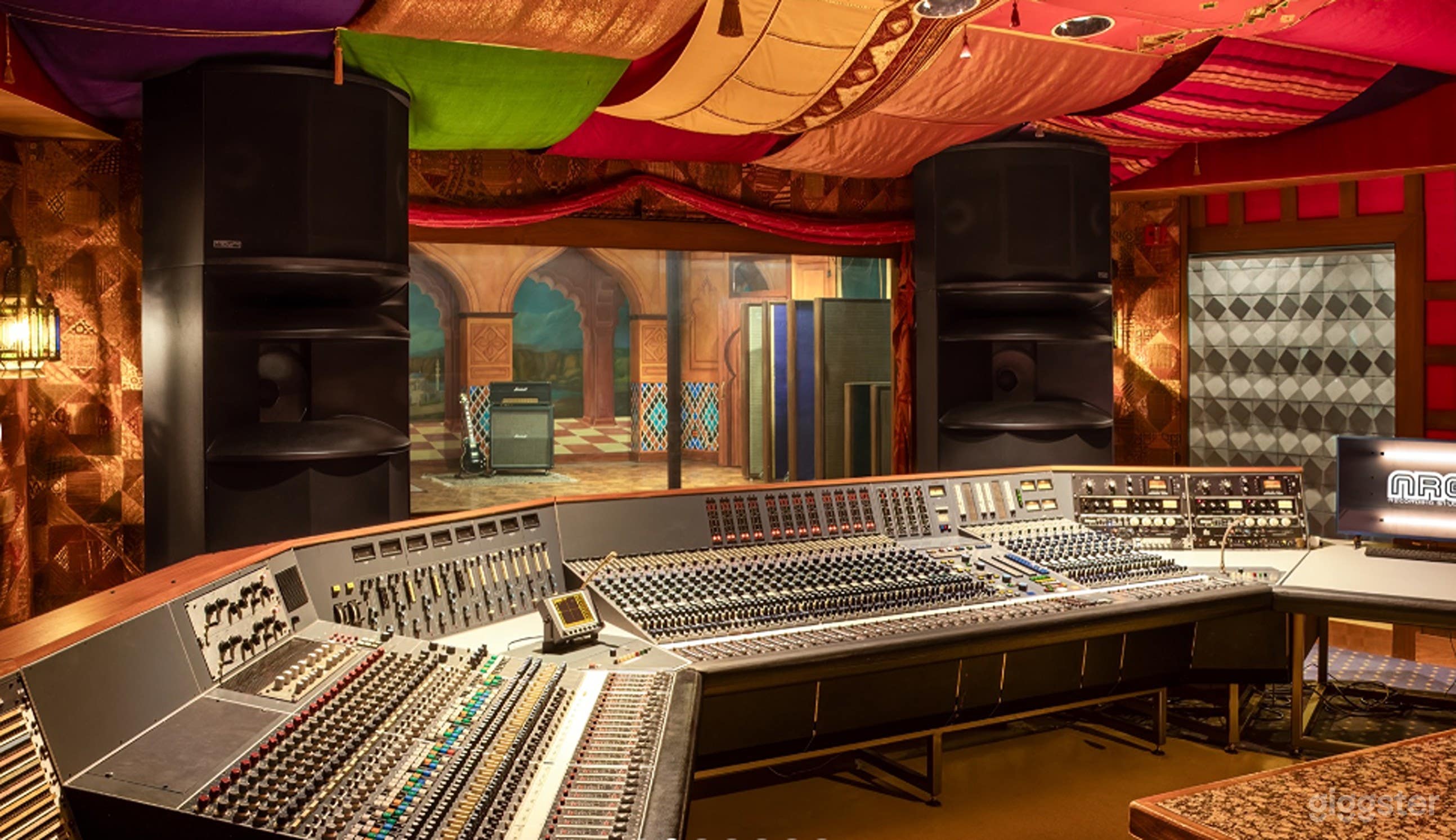 Legendary Studio B Photo 2