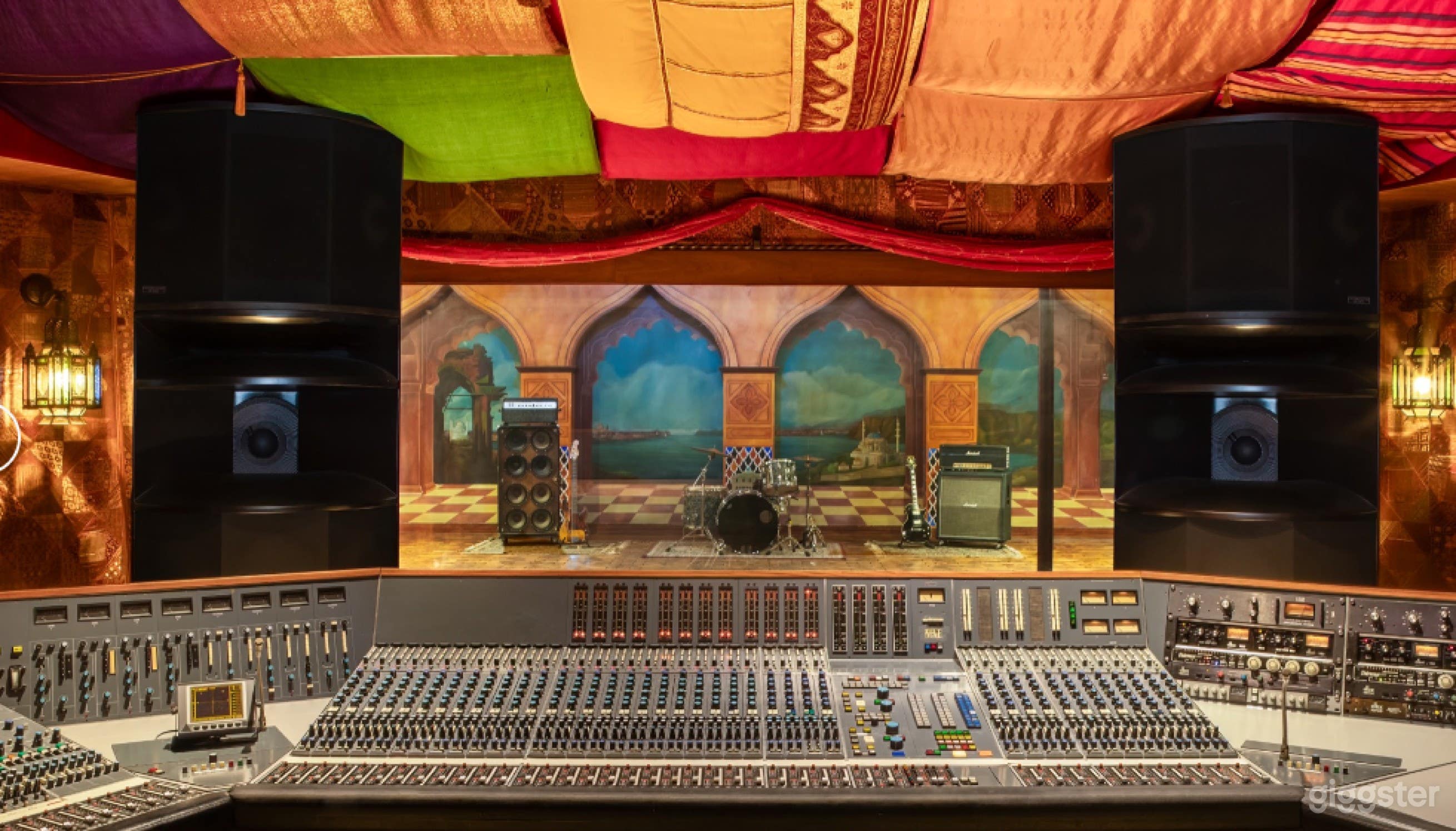 Legendary Studio B Photo 1