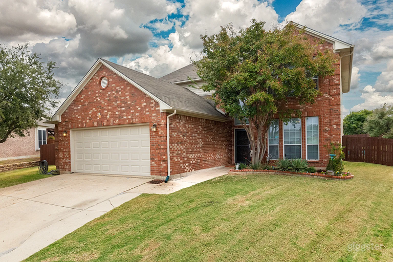  Fort Worth Getaway w/ Pool, Games, Fenced Yard, & Office 