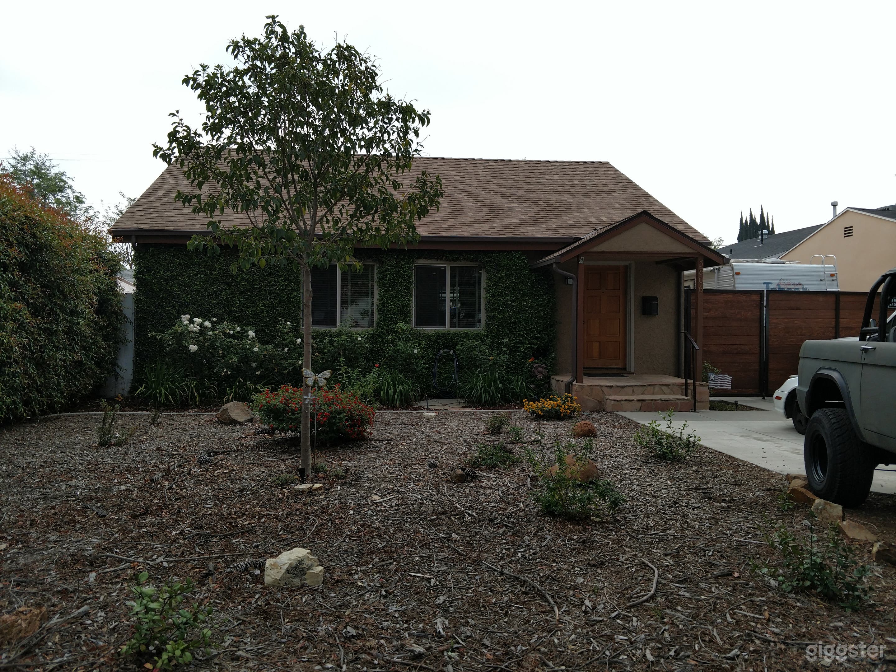 Very cool house Photo 1