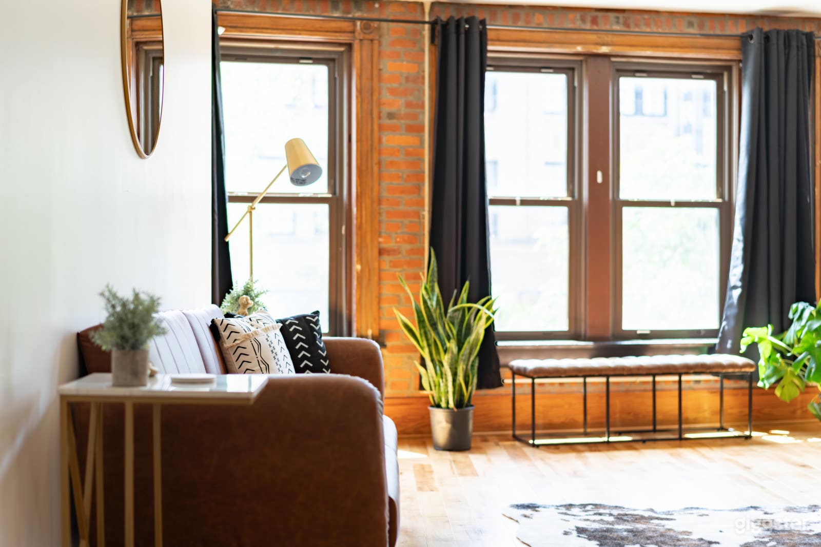 Casa On High, DOWNTOWN APT. W/ PARKING Photo 2