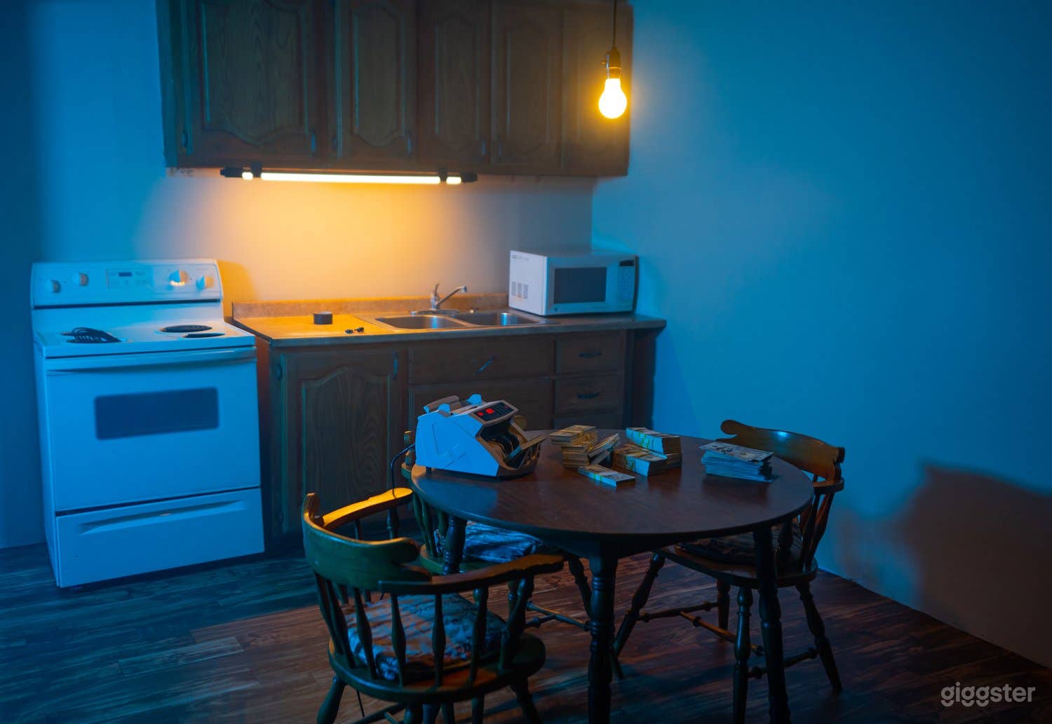 MULTI-SET A -  Infinite Black Room, Trap Kitchen Set, Trap Living Room Set, Military Bunker & Chrome Room Set Photo 4