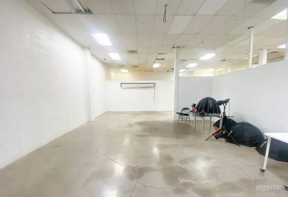 Warehouse Video/Photo Studio Event/Art Space Photo 2