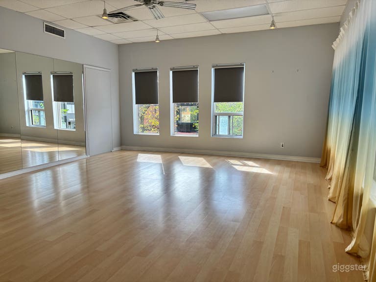  Sunny Dance & Yoga Studio with Ombré Curtains 