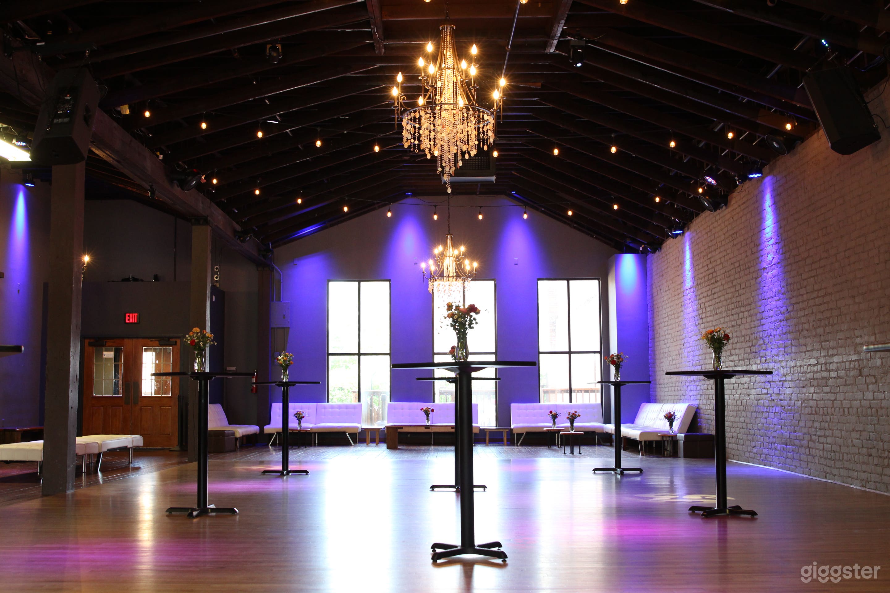 Dance Club for Events, Weddings &amp; Photoshoots Photo 2