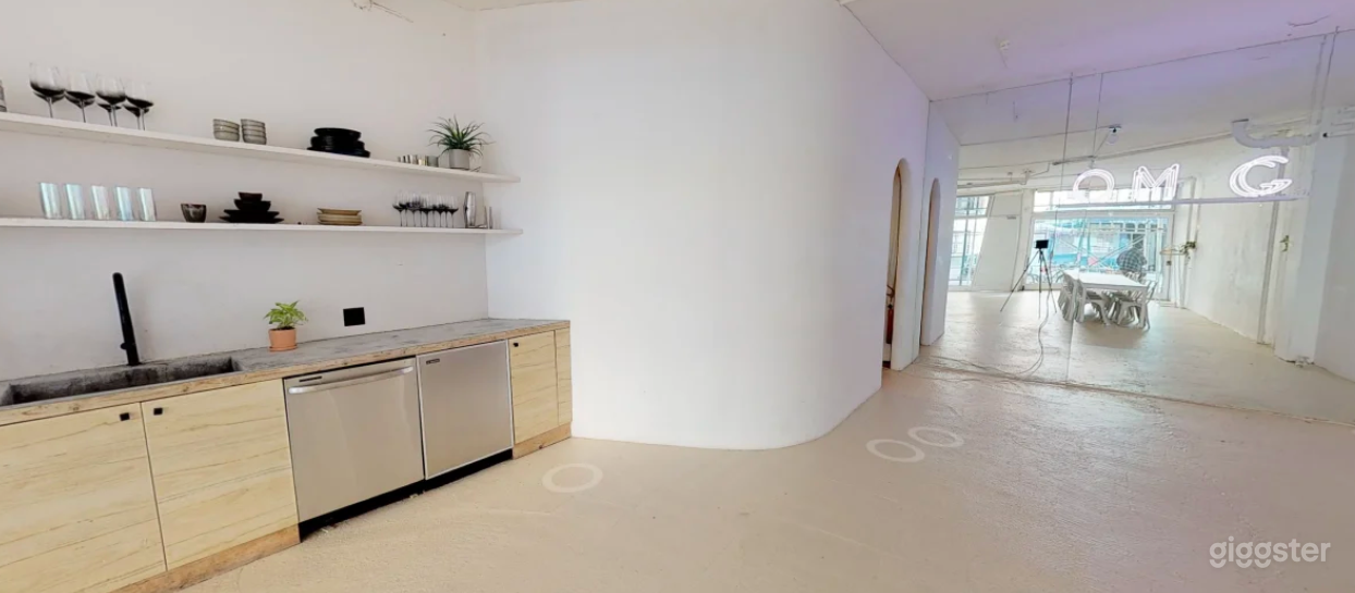 Intimate Sustainable Private Dining Room Photo 4