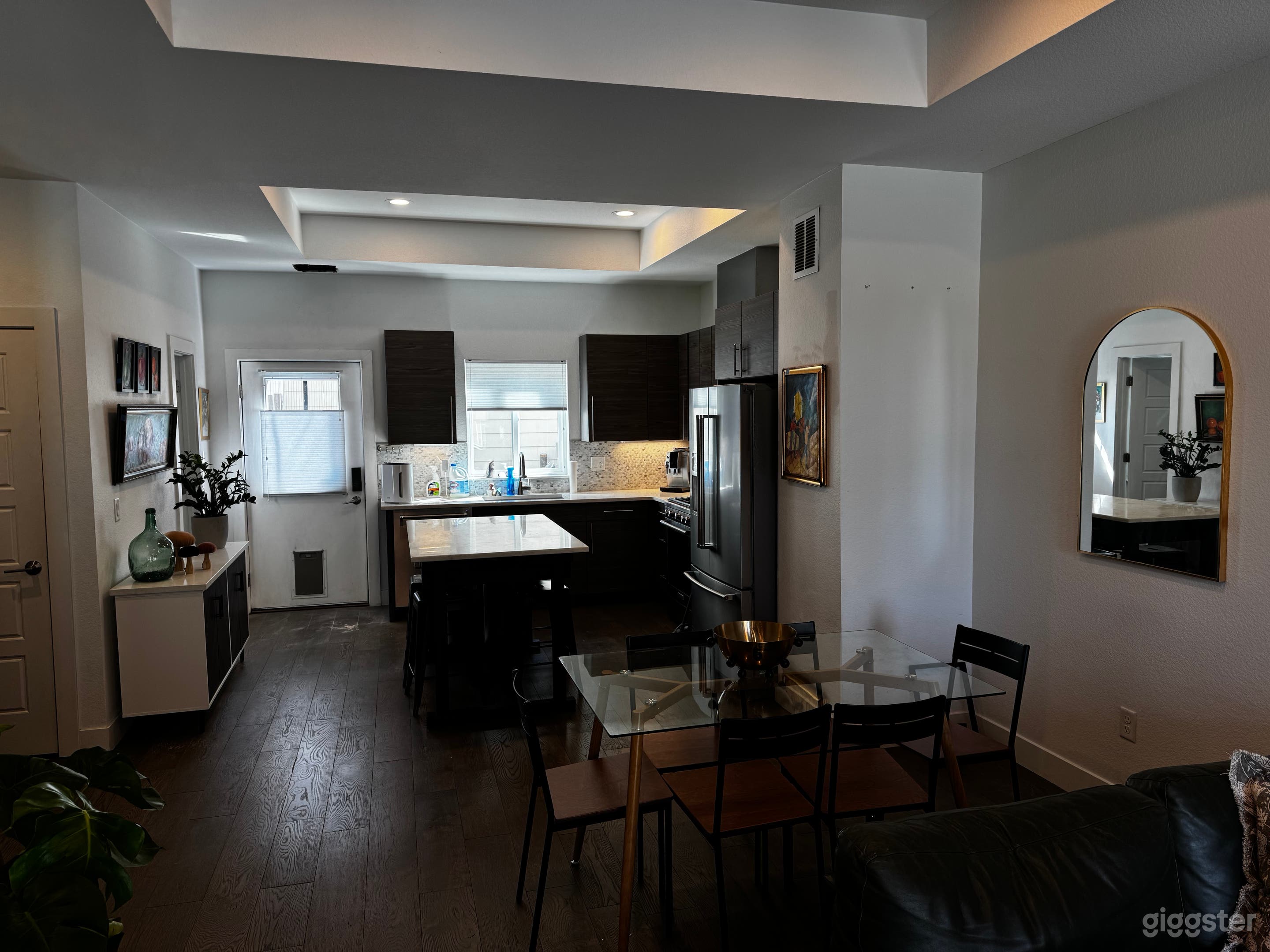 Modern Light-Filled Townhome for Private Events Photo 3