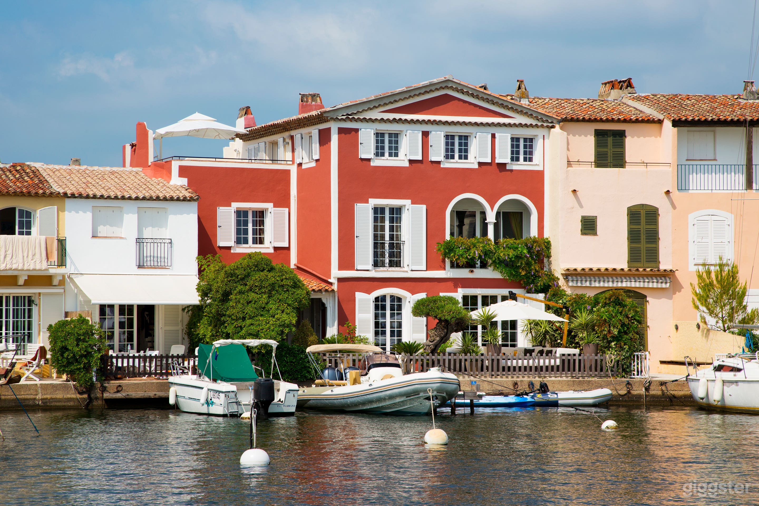 Luxury Marina Villa Near St Tropez Photo 4