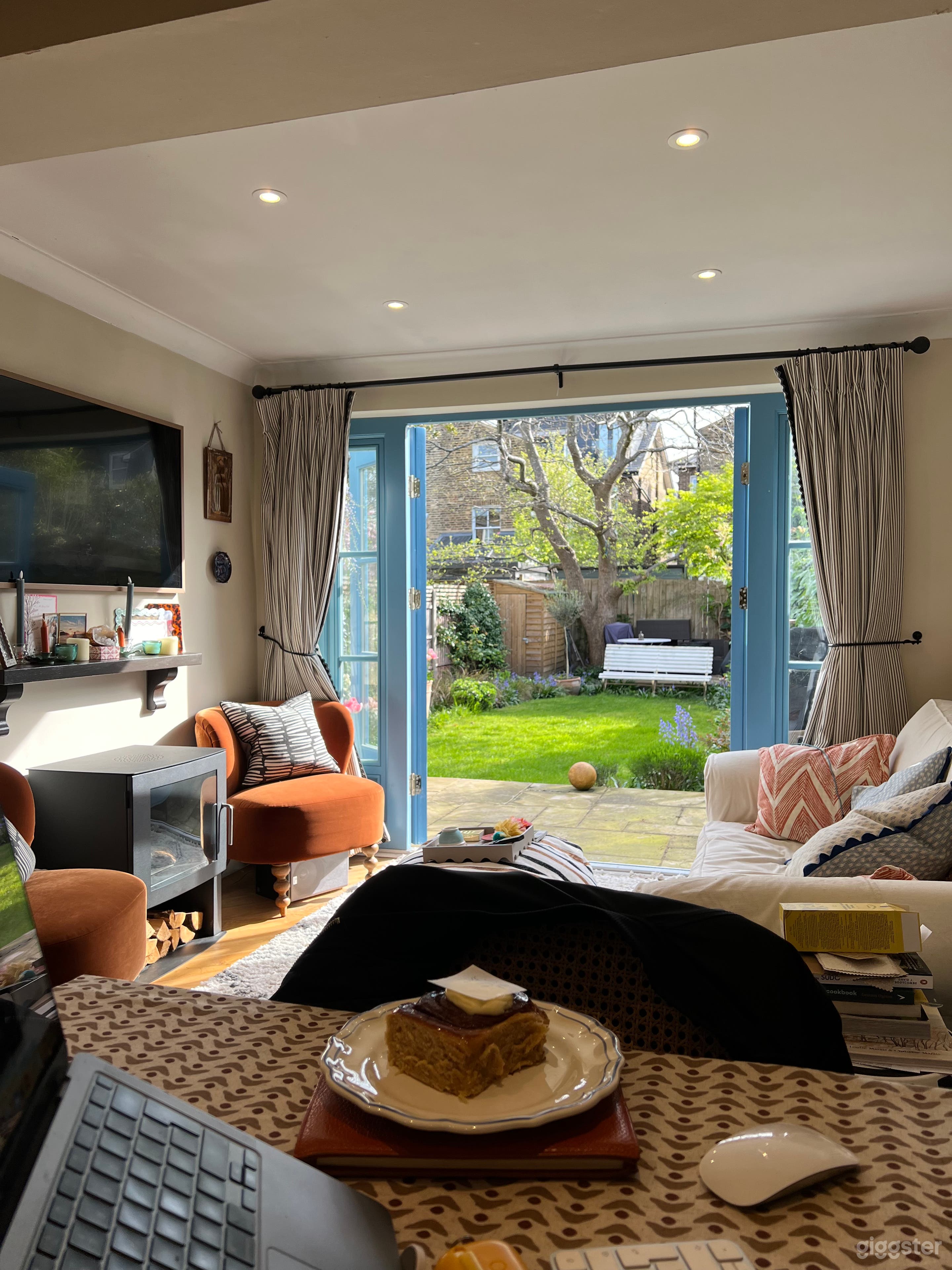 Flat Apartment with Large Garden Photo 1