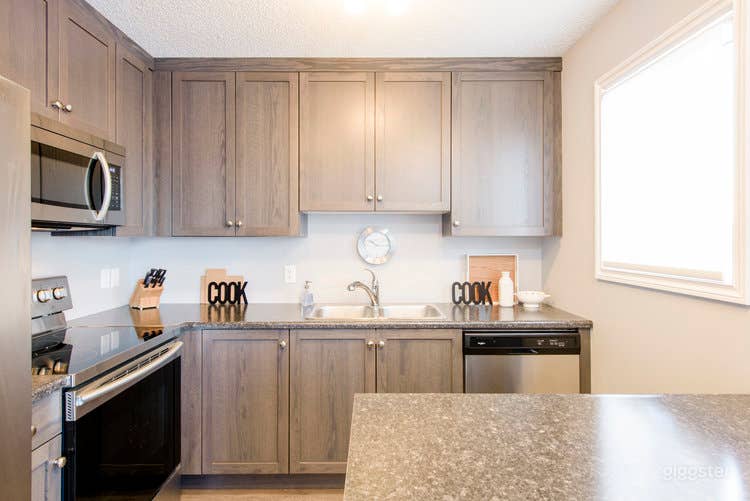  Bright West Laneway Home  