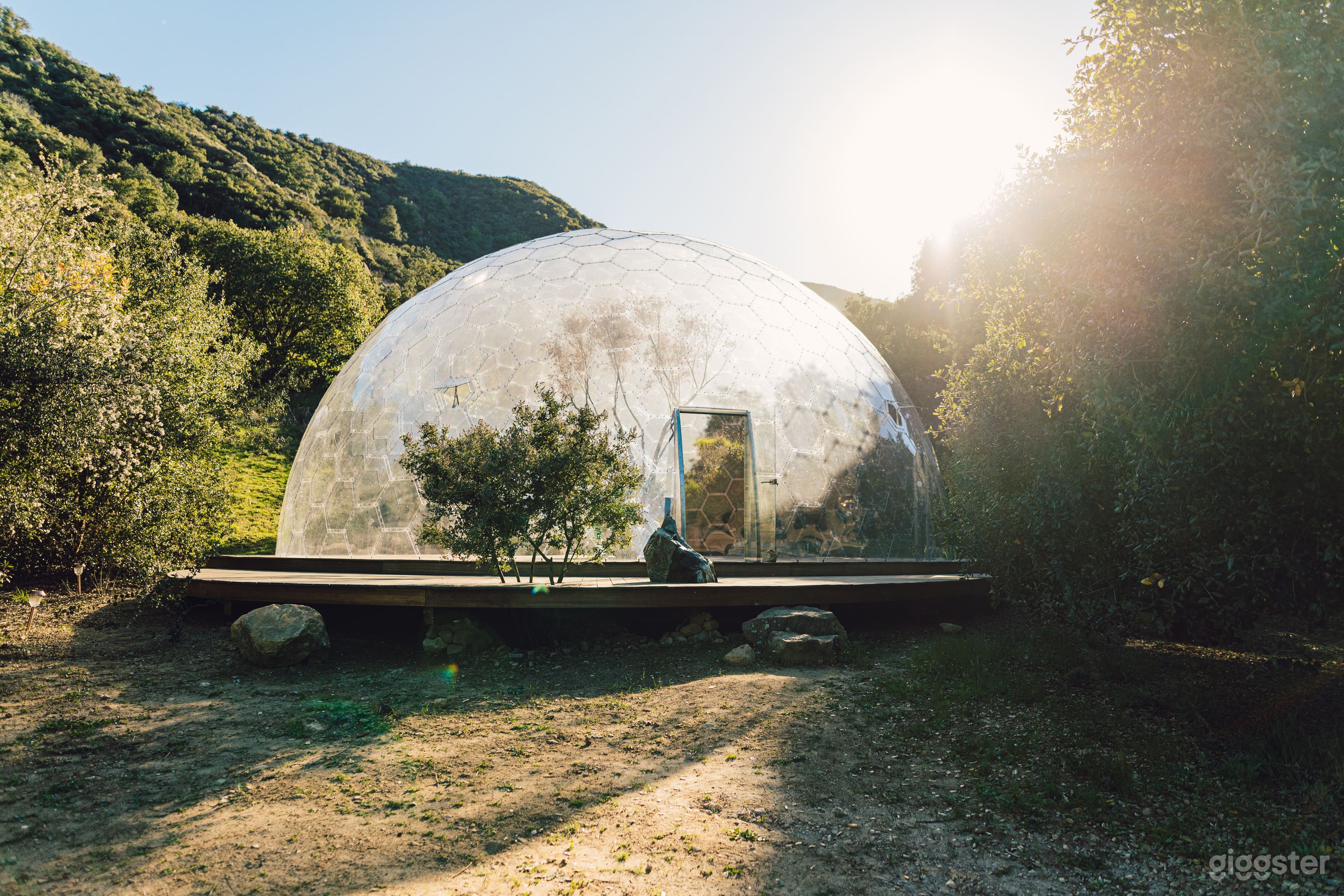 LUNA DOME | 70-Acres, Waterfall, Cinematic Vistas Photo 4