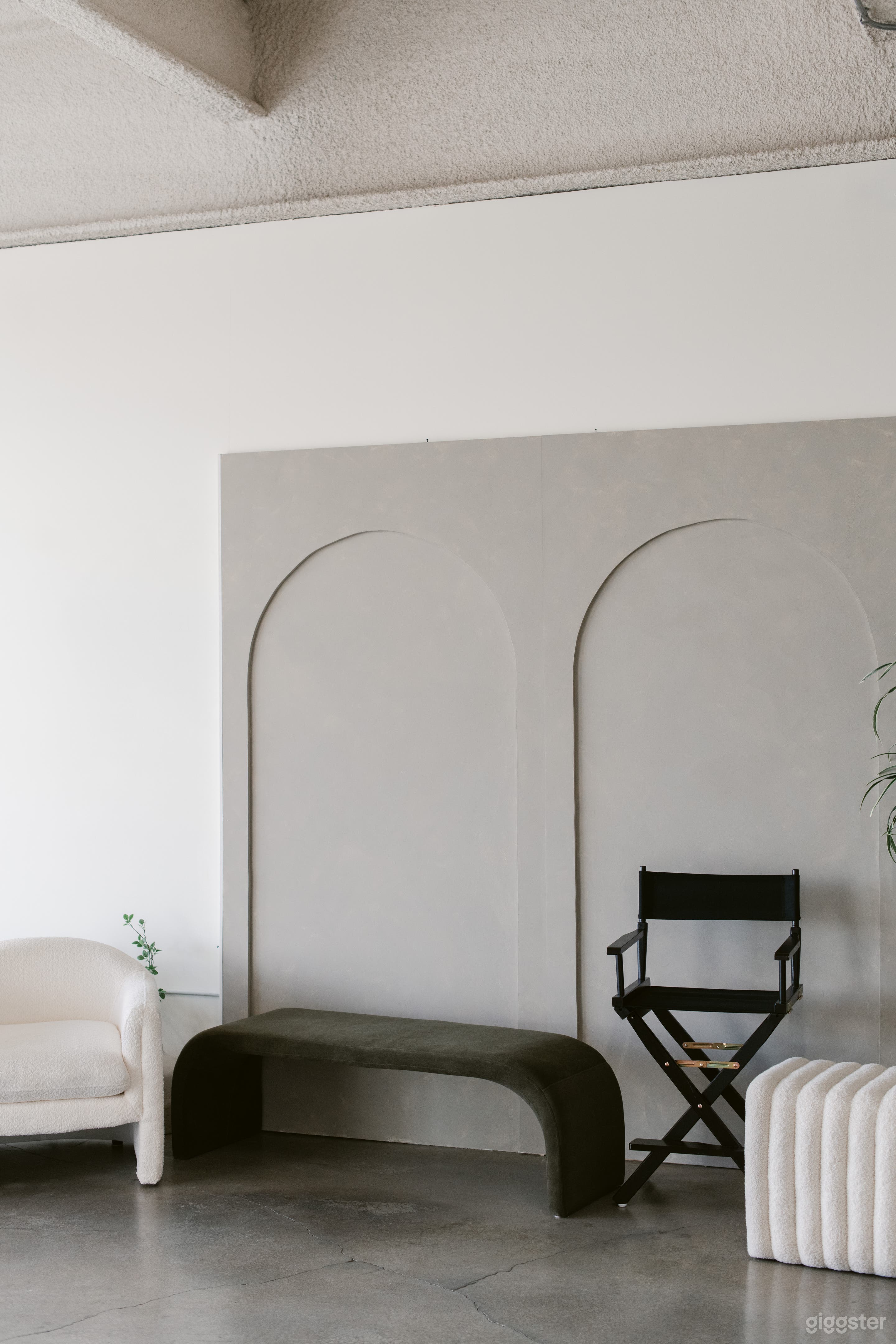 Natural Light Creative Loft Studio With a View! Photo 3