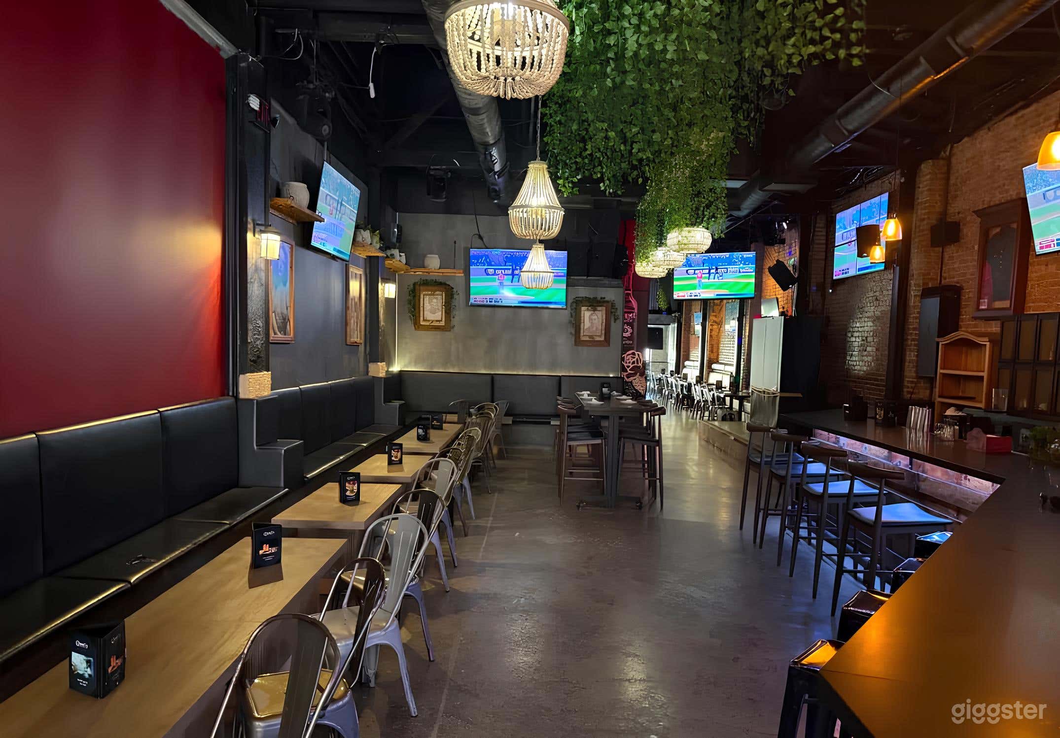 Downtown Fullerton Restaurant and Lounge Photo 1