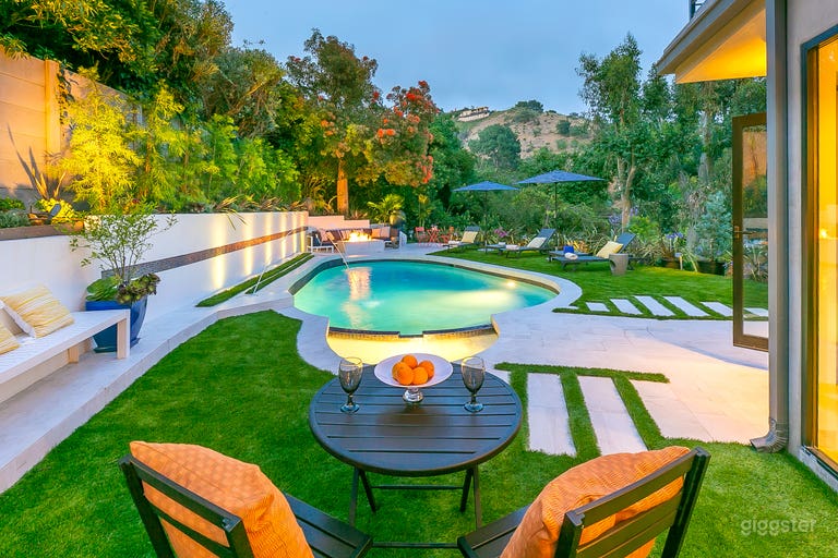  Casa Royal Beverly Hills 